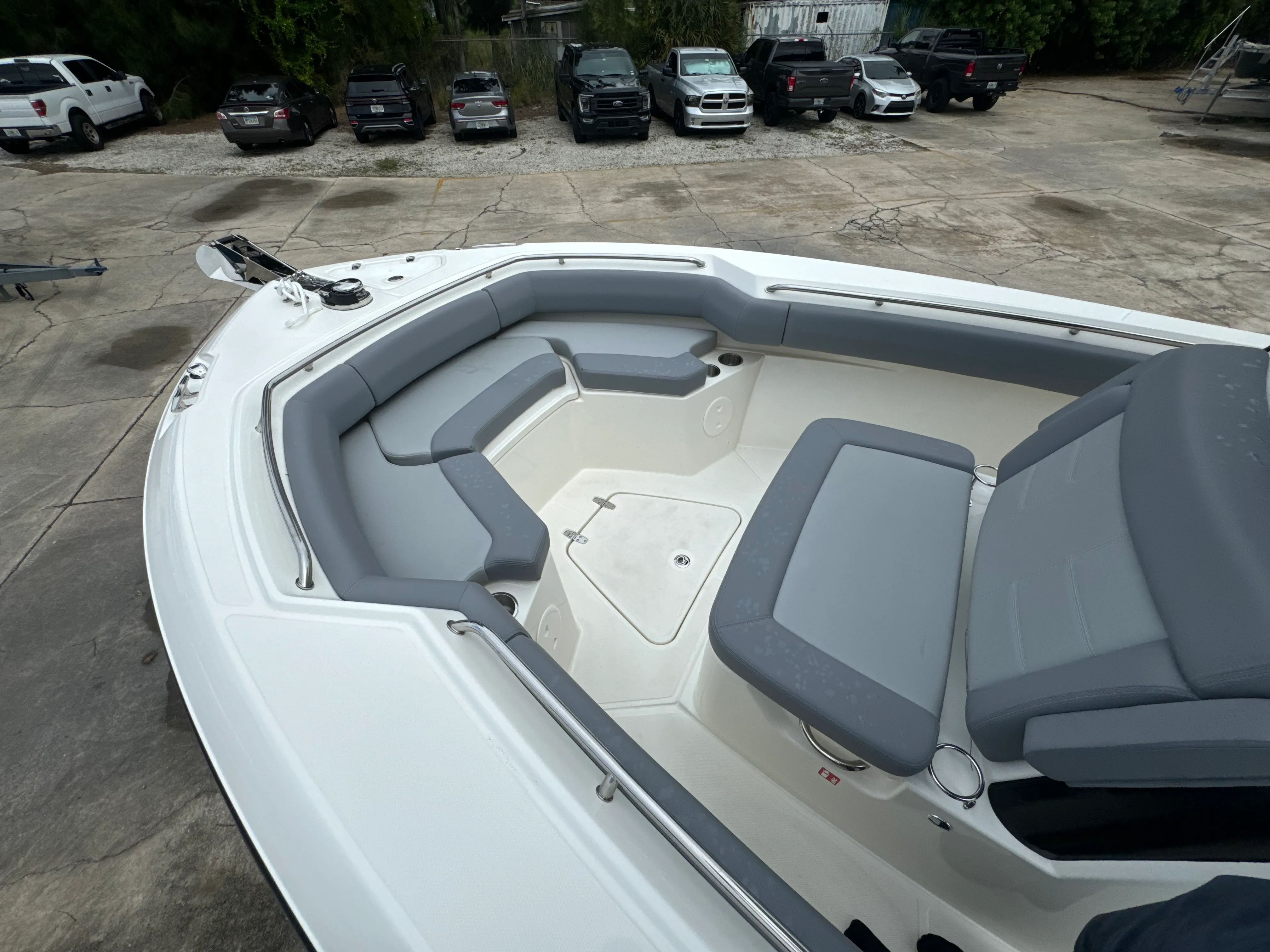 2026 Boston Whaler 250 Outrage Image Thumbnail #14