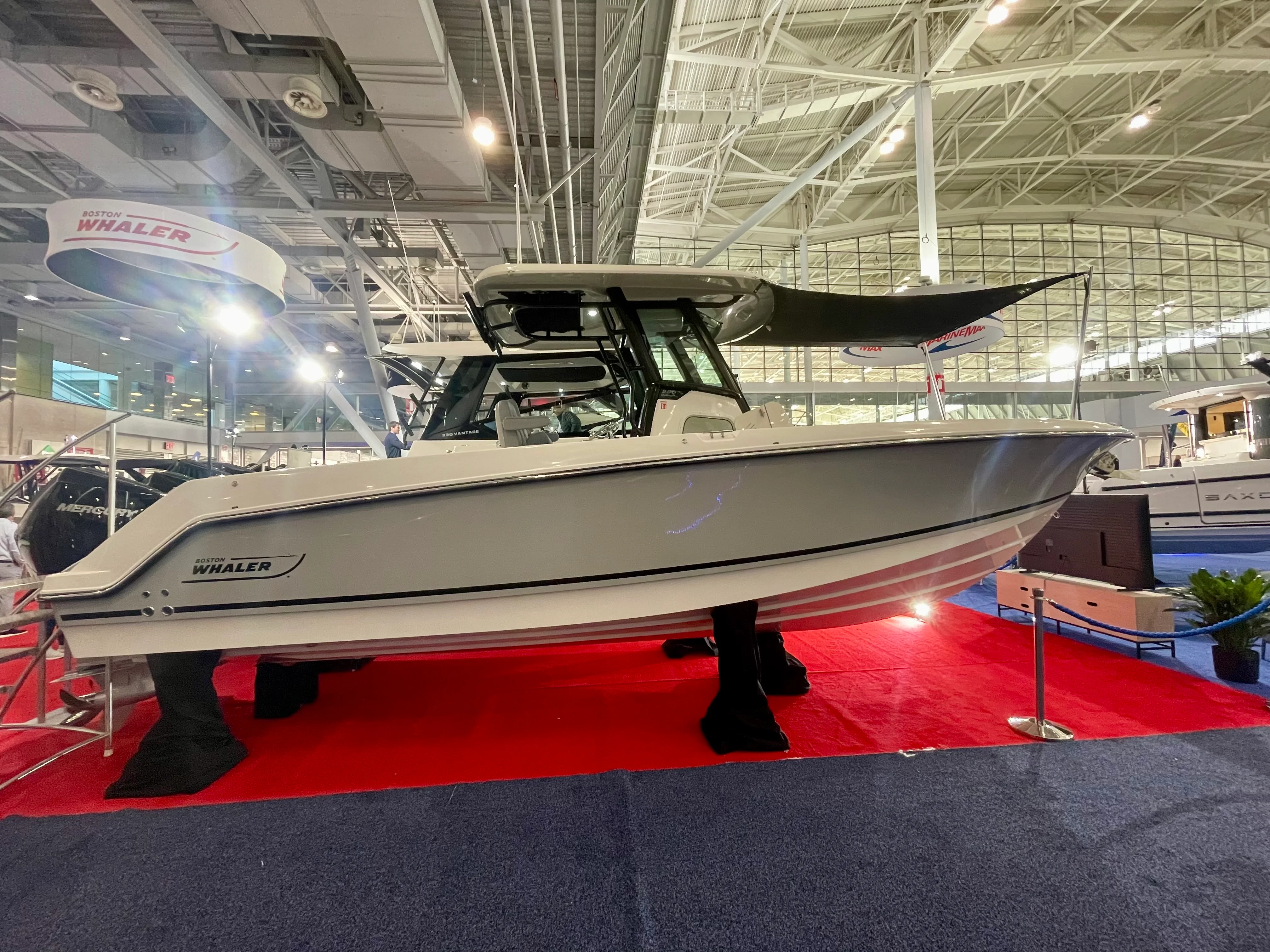 2026 Boston Whaler 280 Outrage