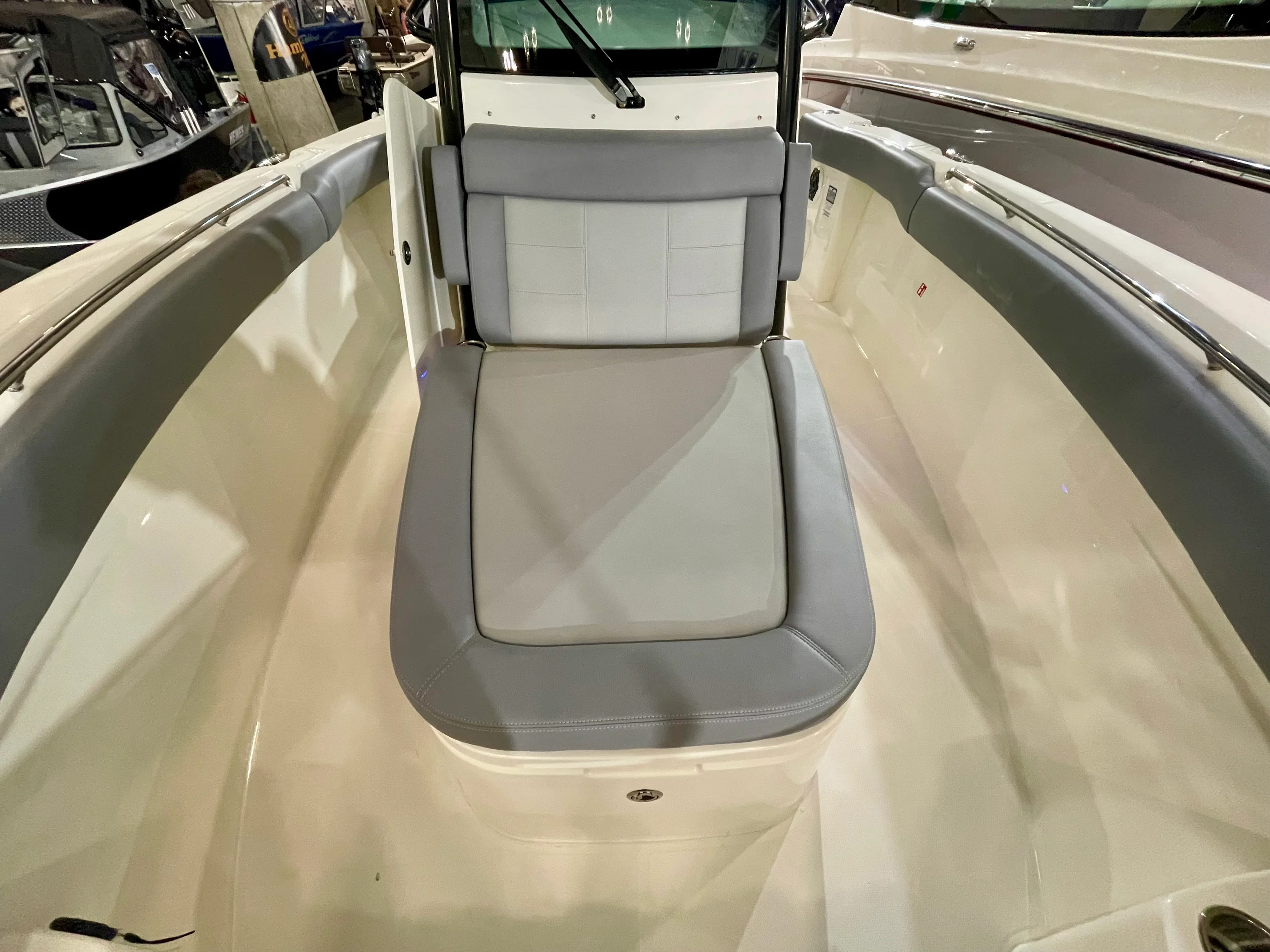 2026 Boston Whaler 280 Outrage Image Thumbnail #12