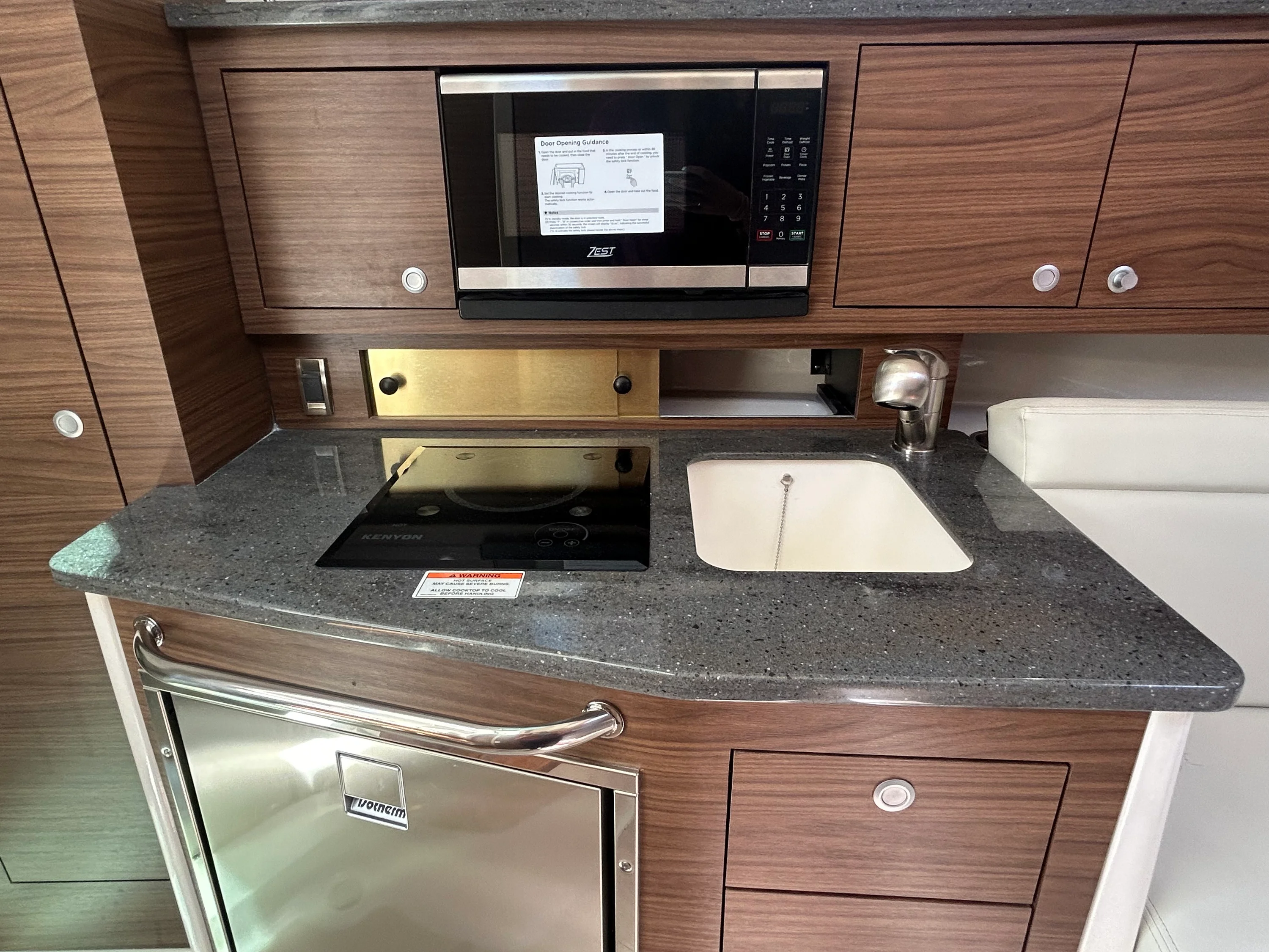 2026 Boston Whaler 325 Conquest Image Thumbnail #33