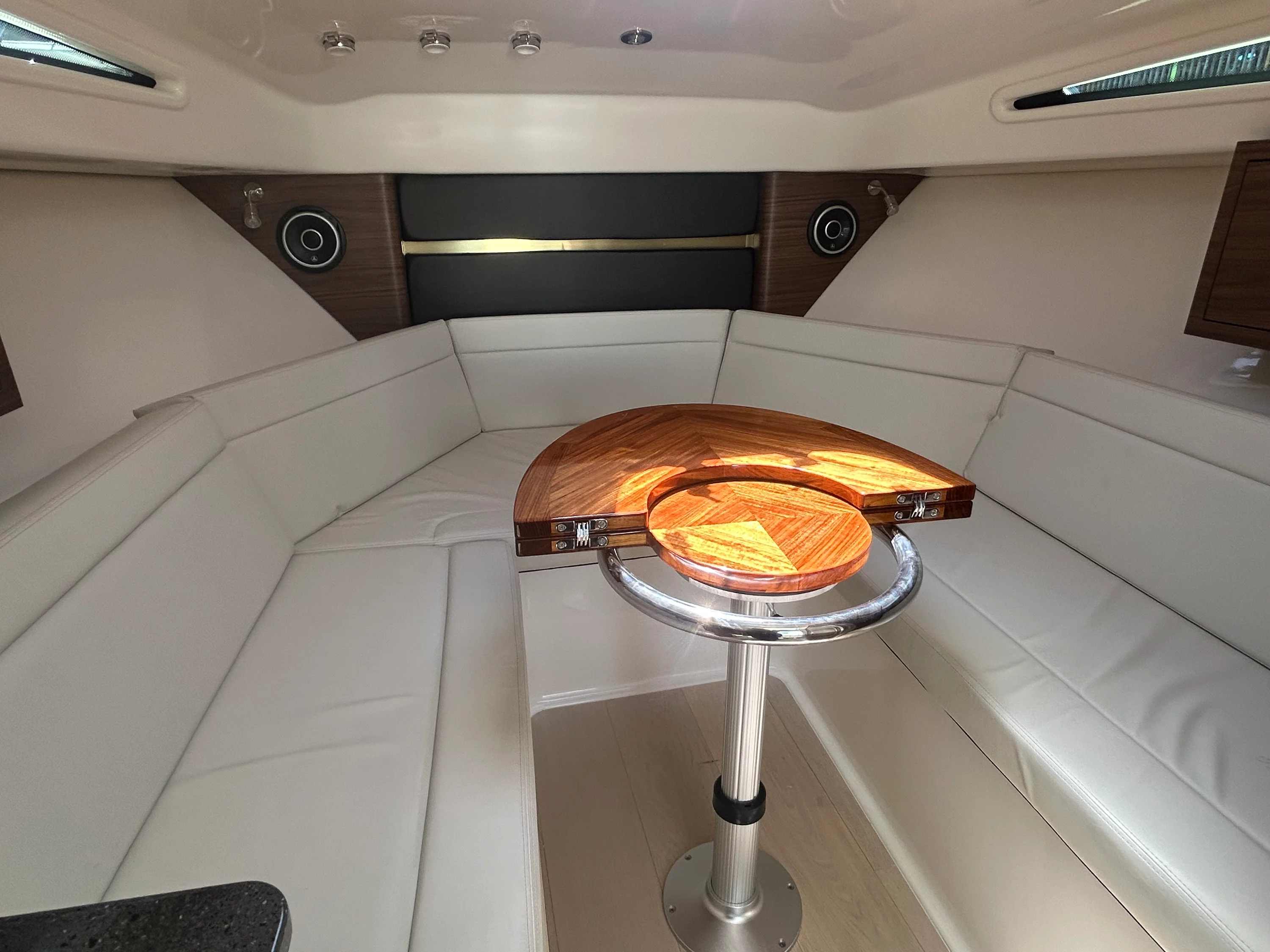 2026 Boston Whaler 325 Conquest Image Thumbnail #30