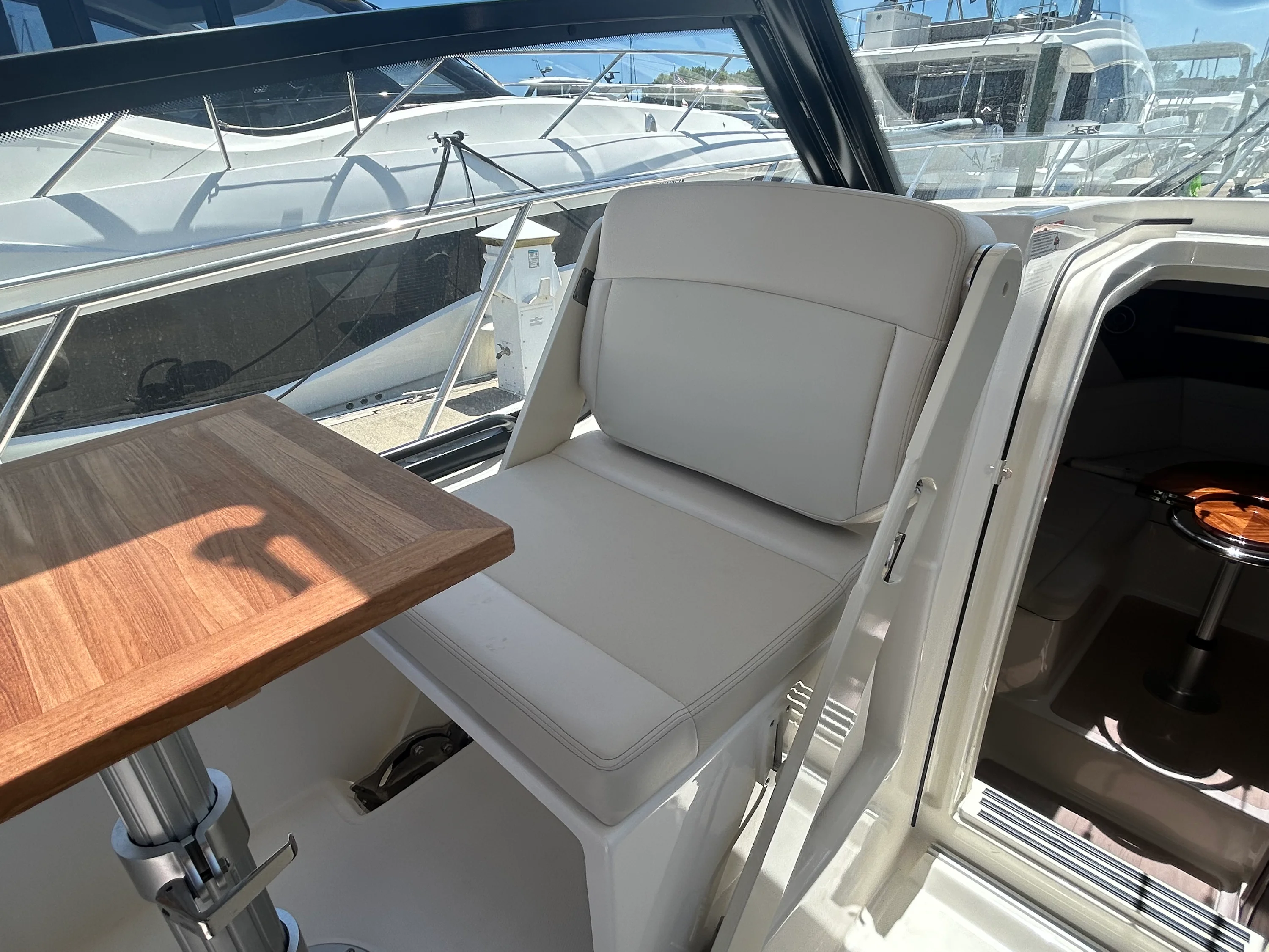 2026 Boston Whaler 325 Conquest Image Thumbnail #27