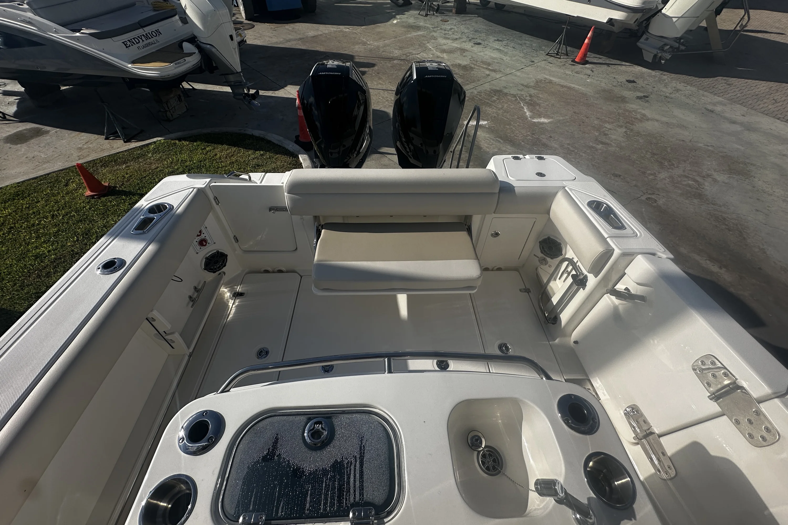 2026 Boston Whaler 280 Outrage Image Thumbnail #20
