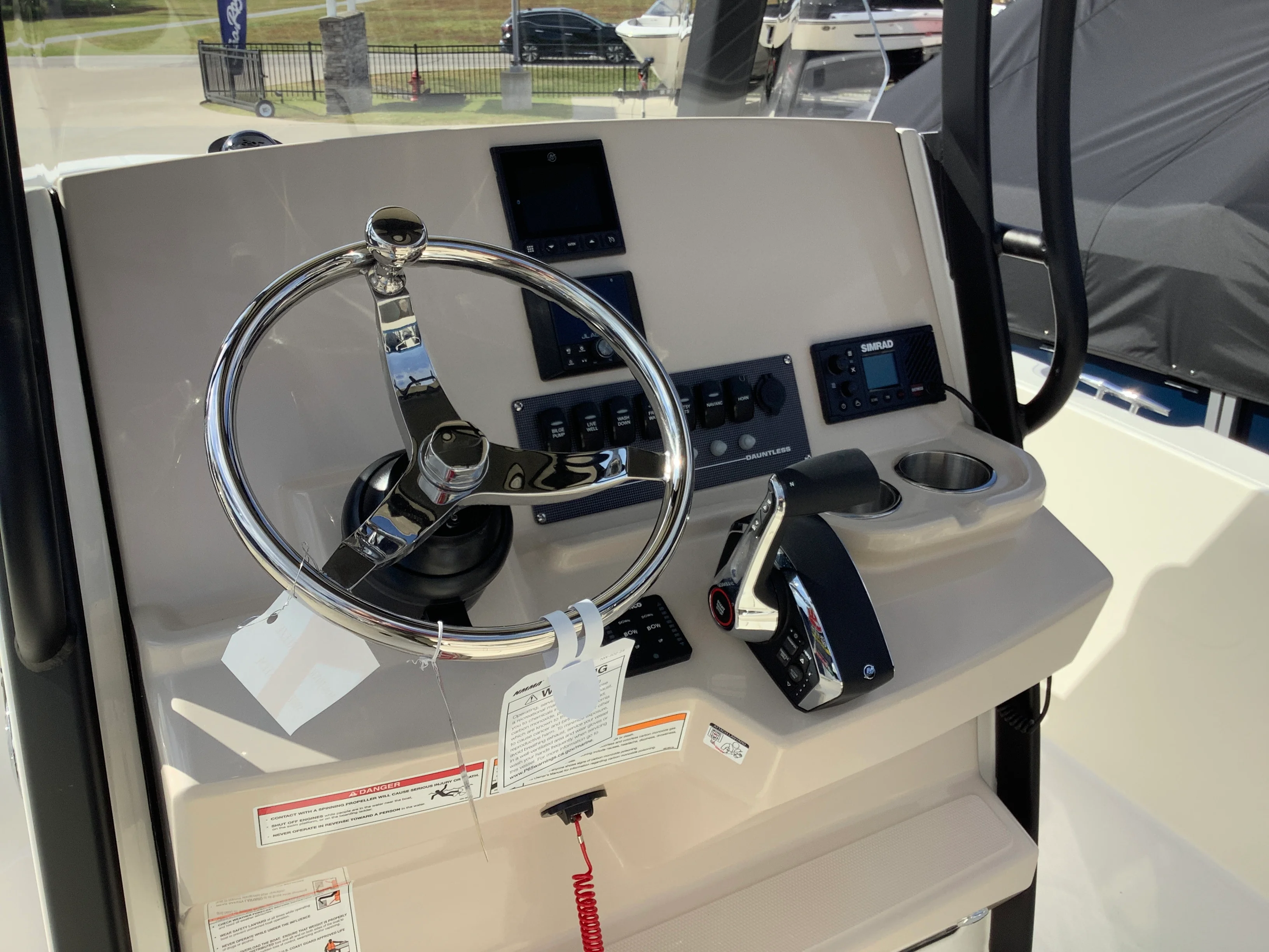 2026 Boston Whaler 220 Dauntless Image Thumbnail #21