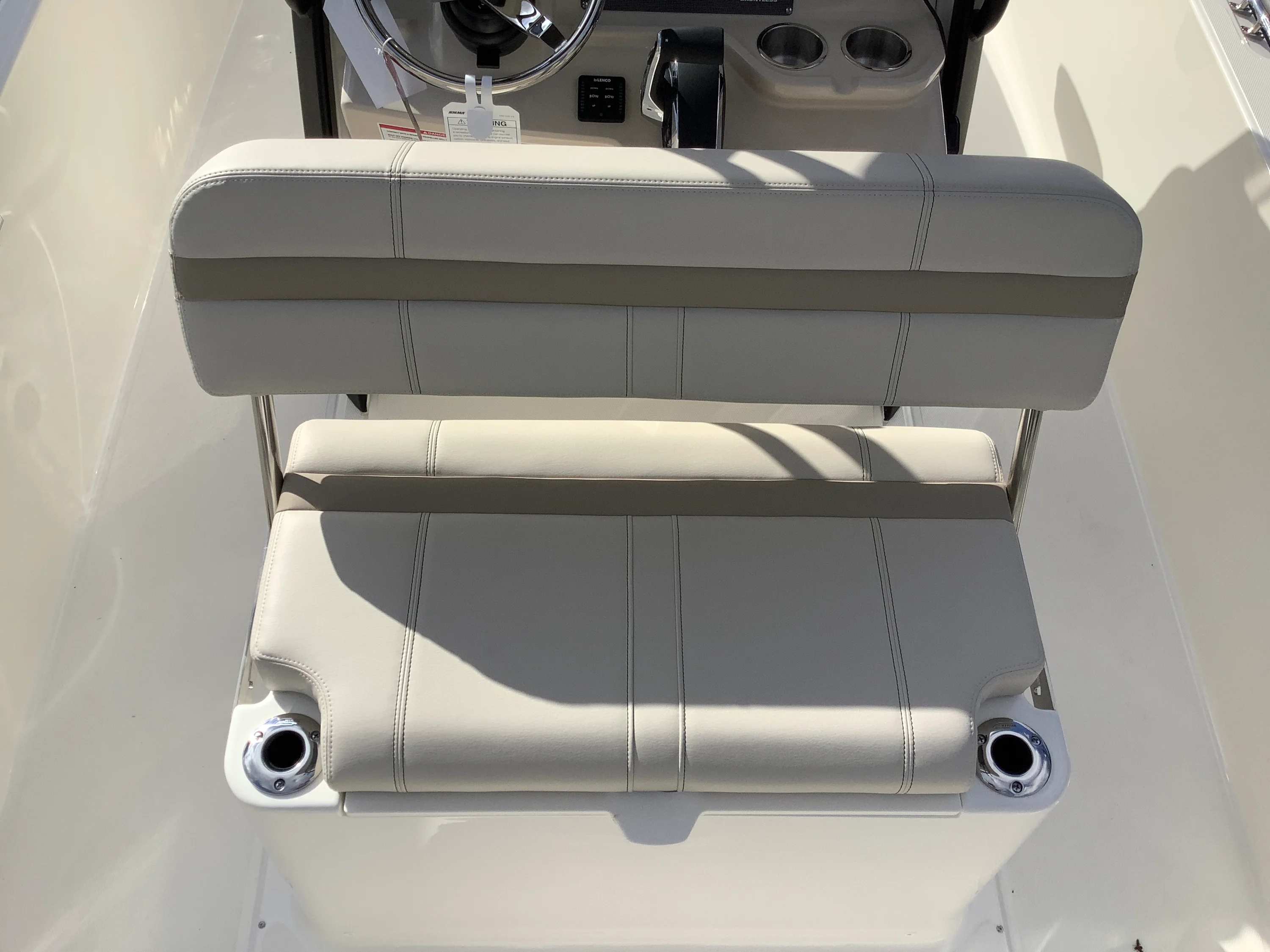 2026 Boston Whaler 220 Dauntless Image Thumbnail #15