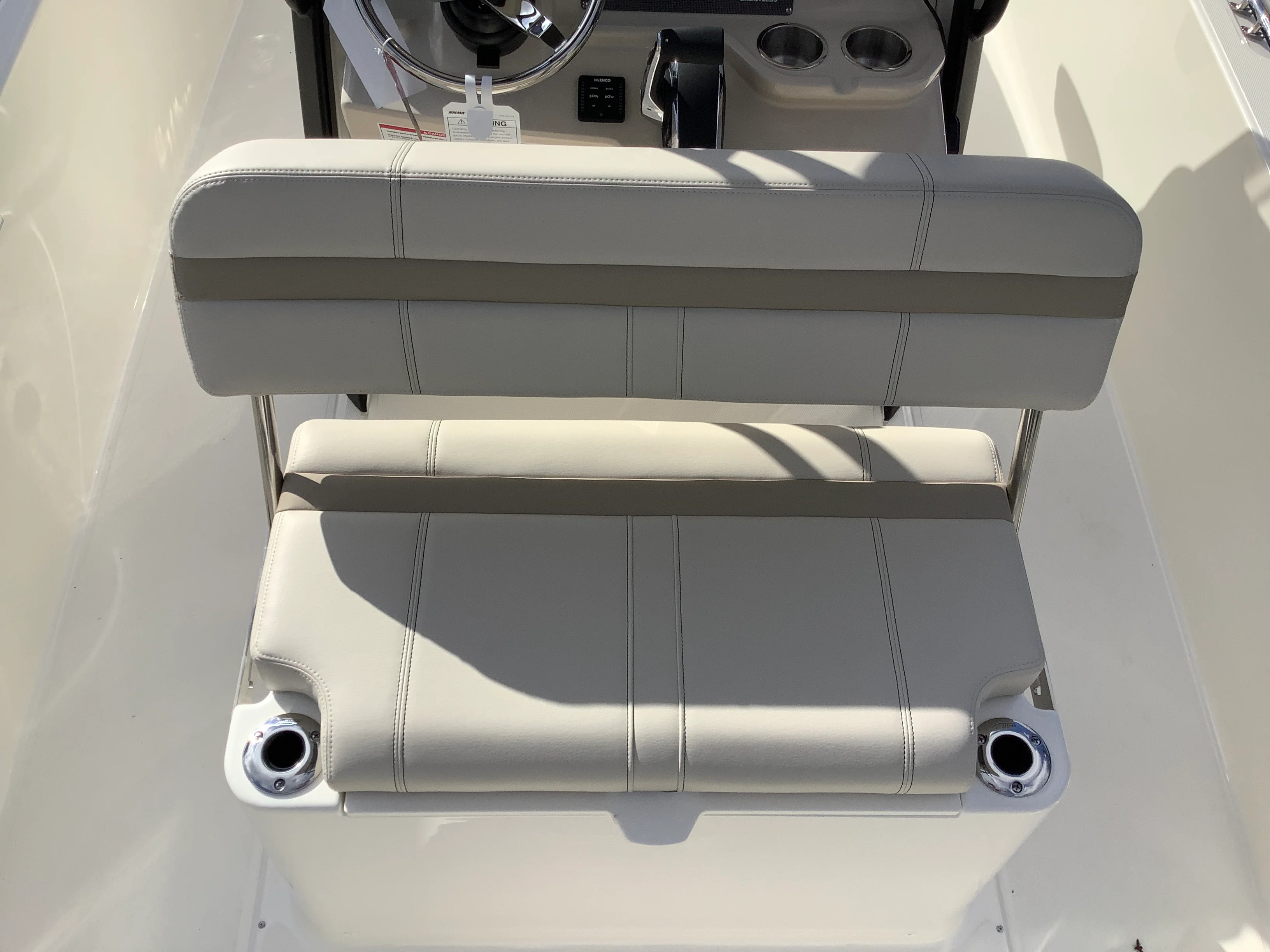 2026 Boston Whaler 220 Dauntless Image Thumbnail #15