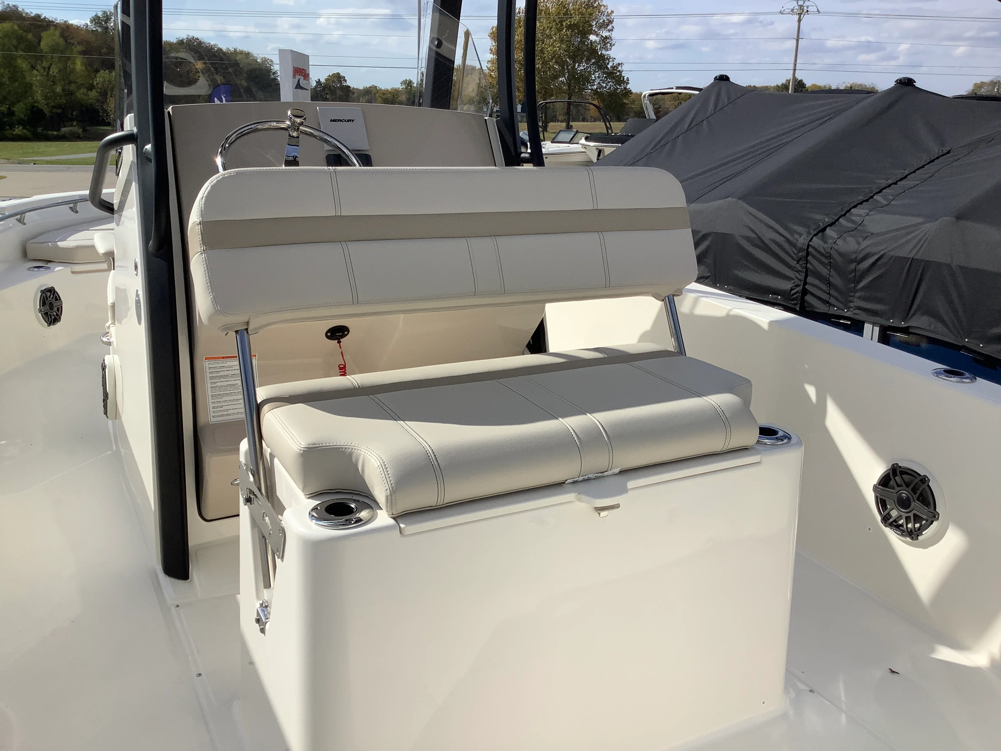 2026 Boston Whaler 220 Dauntless Image Thumbnail #14
