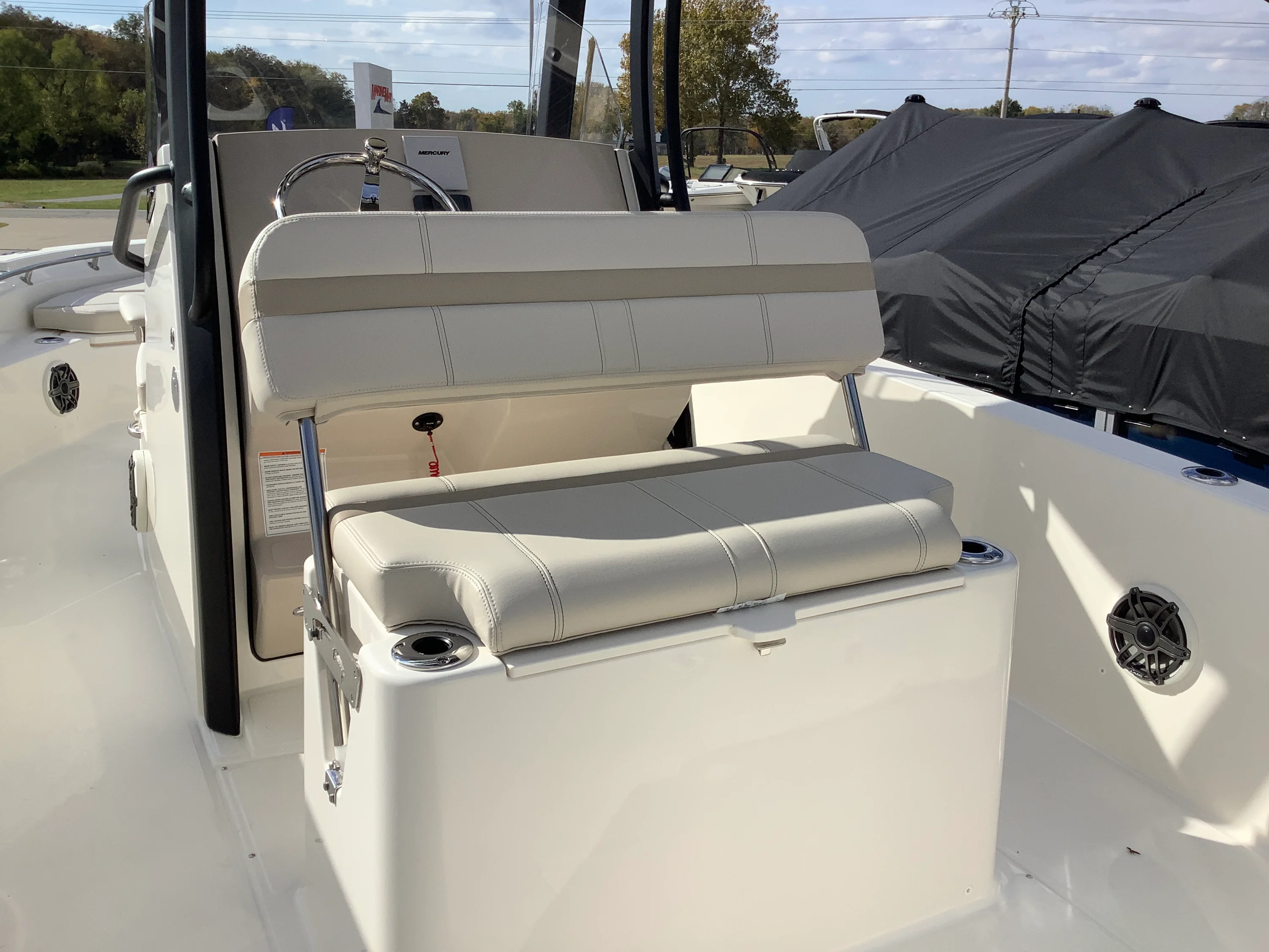 2026 Boston Whaler 220 Dauntless Image Thumbnail #14