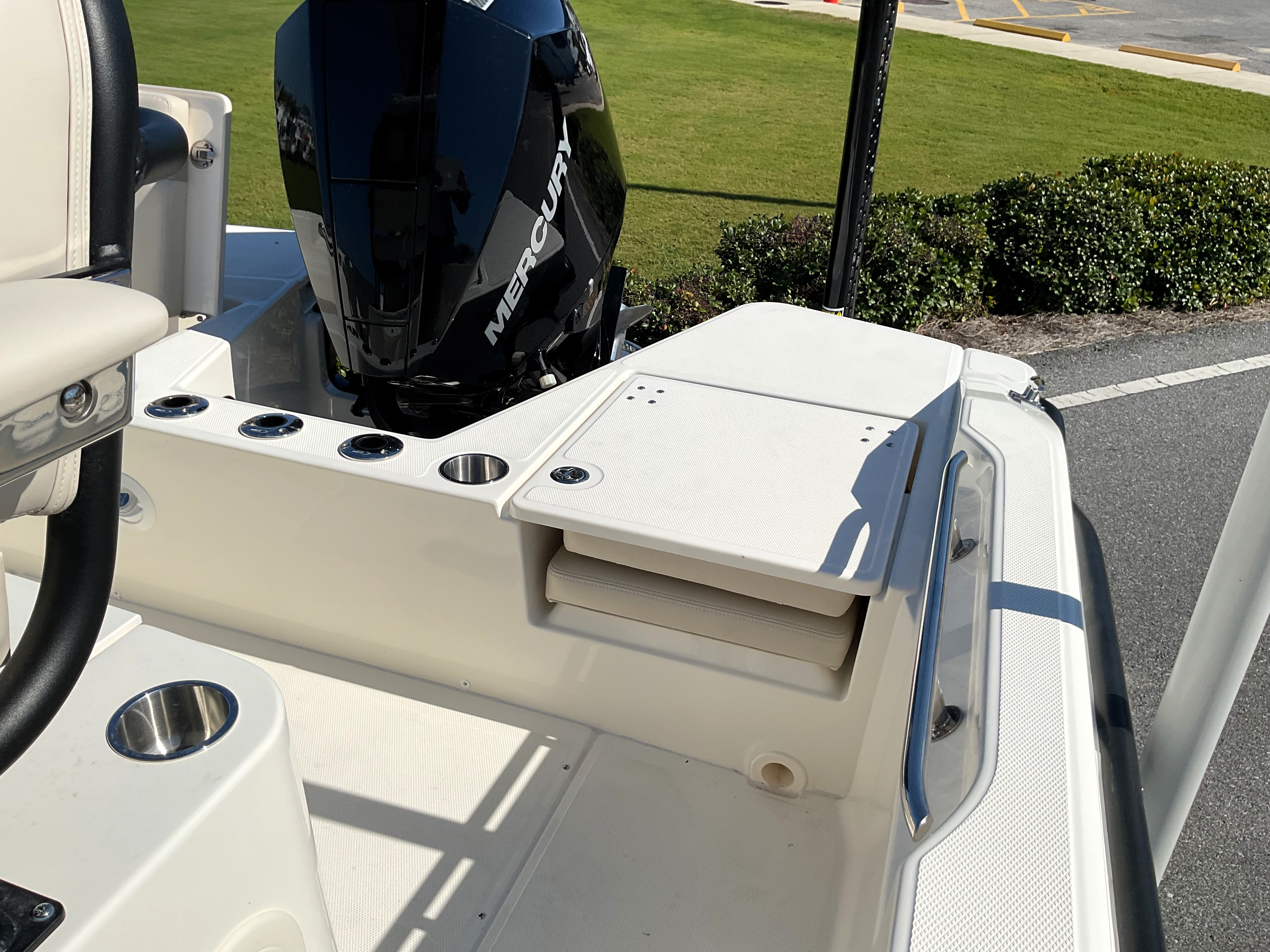 2026 Boston Whaler 220 Dauntless Image Thumbnail #47
