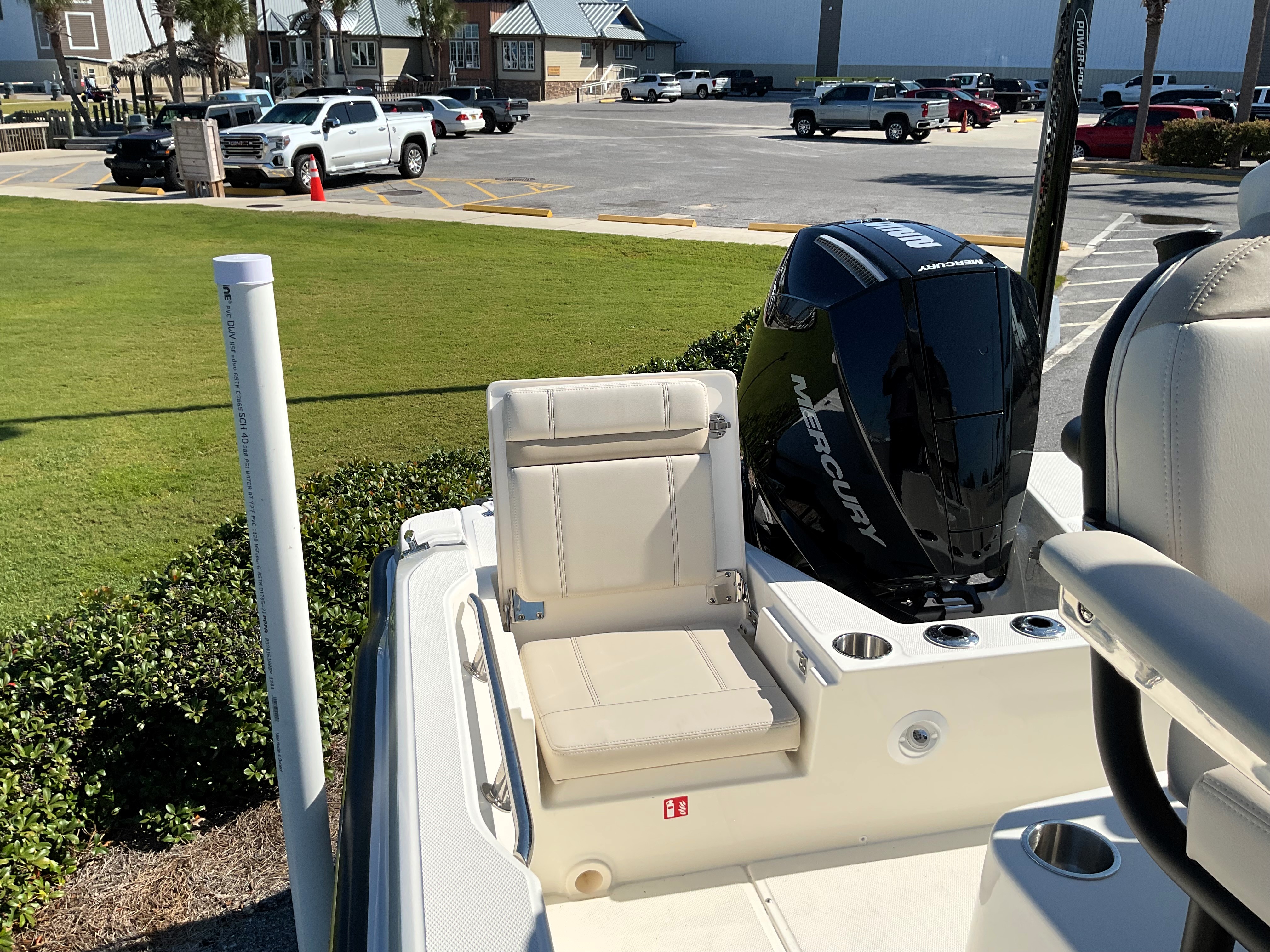 2026 Boston Whaler 220 Dauntless Image Thumbnail #46