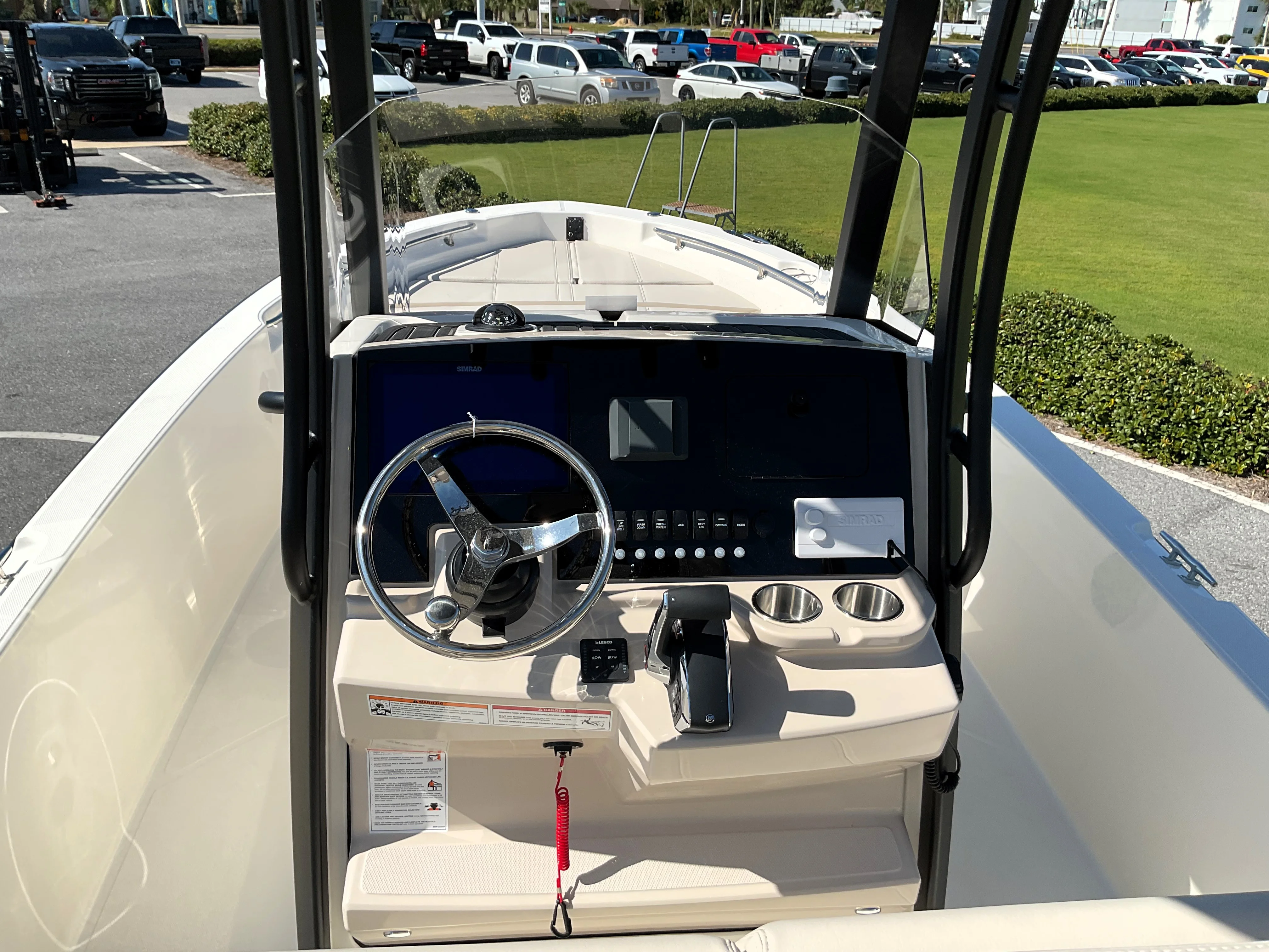 2026 Boston Whaler 220 Dauntless Image Thumbnail #17