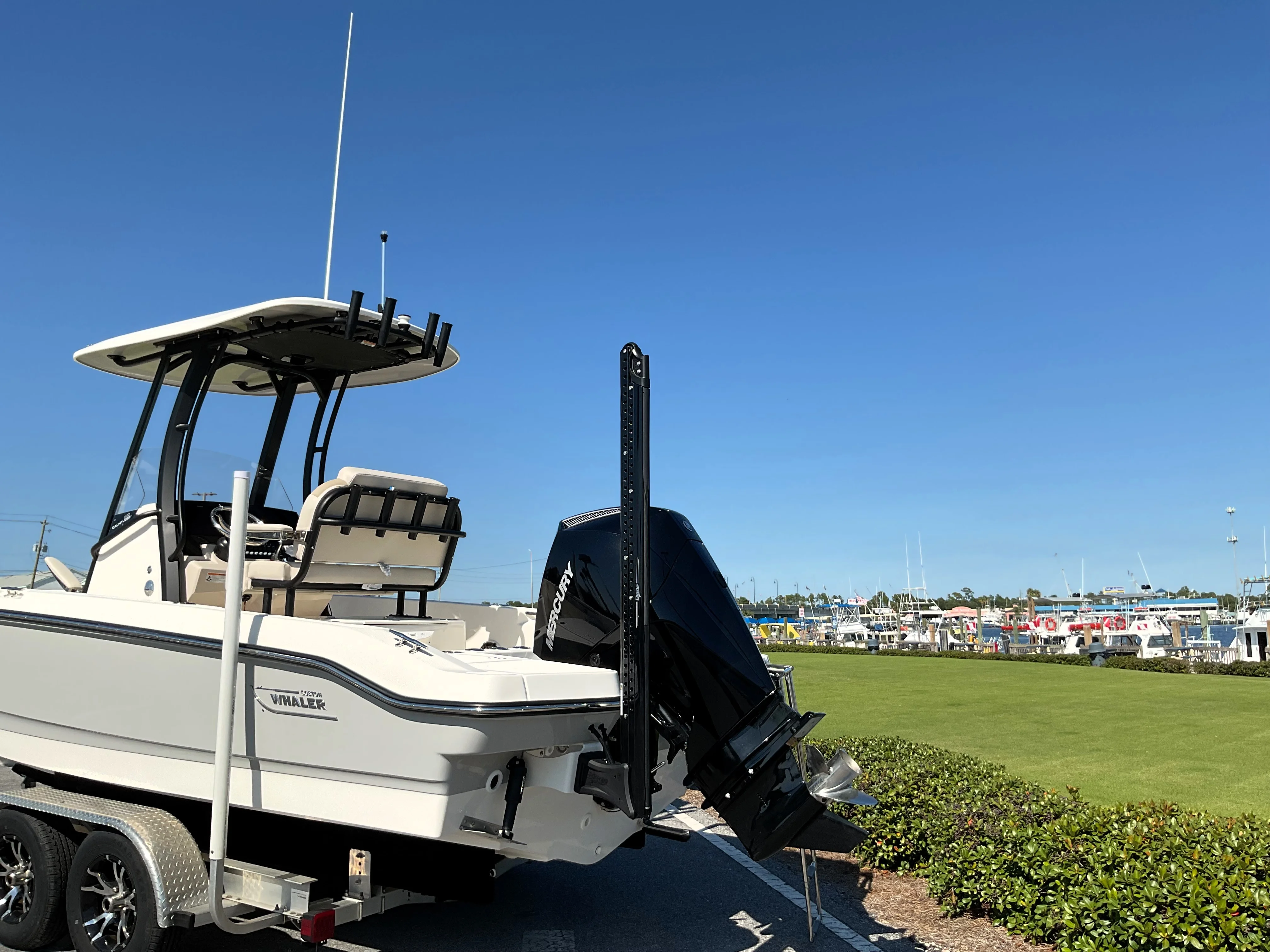 2026 Boston Whaler 220 Dauntless Image Thumbnail #53