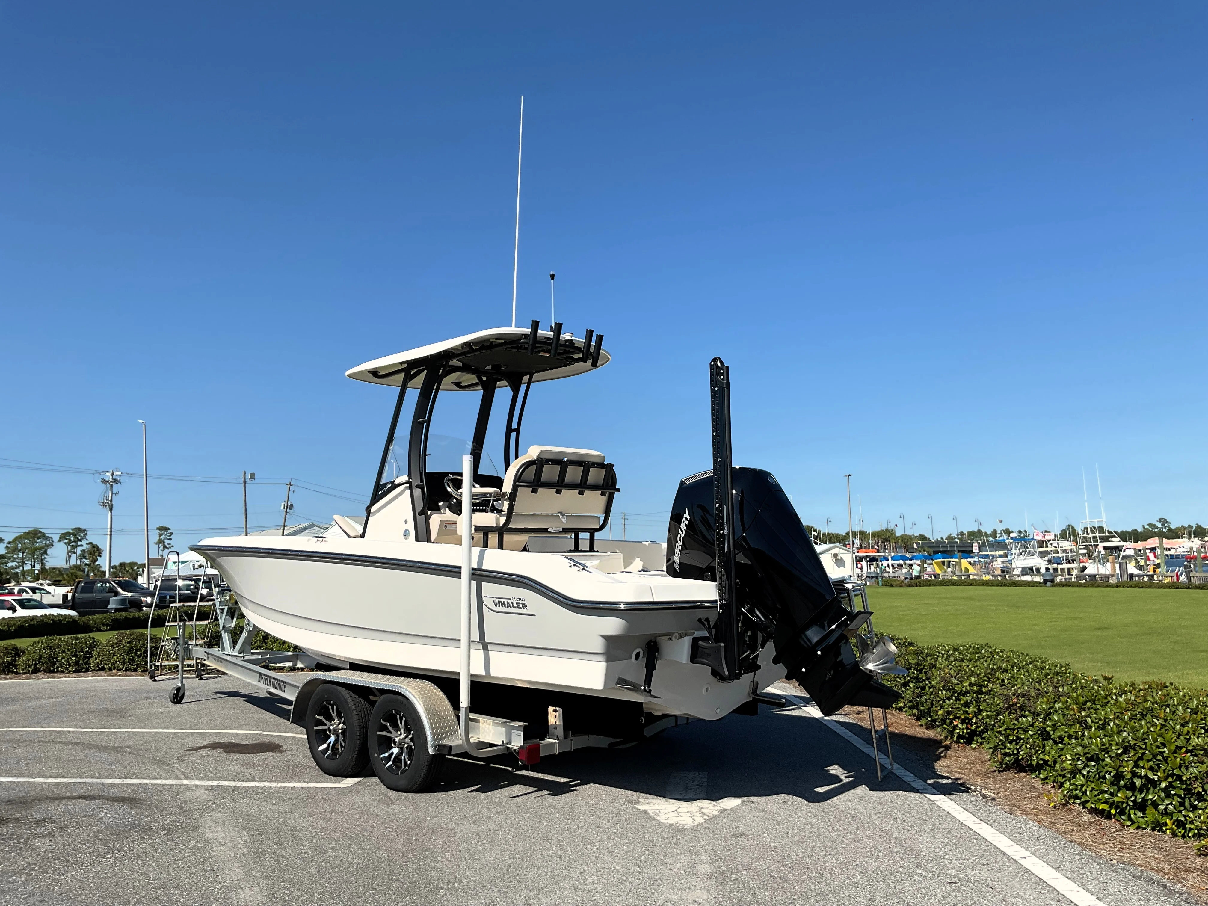 2026 Boston Whaler 220 Dauntless Image Thumbnail #55