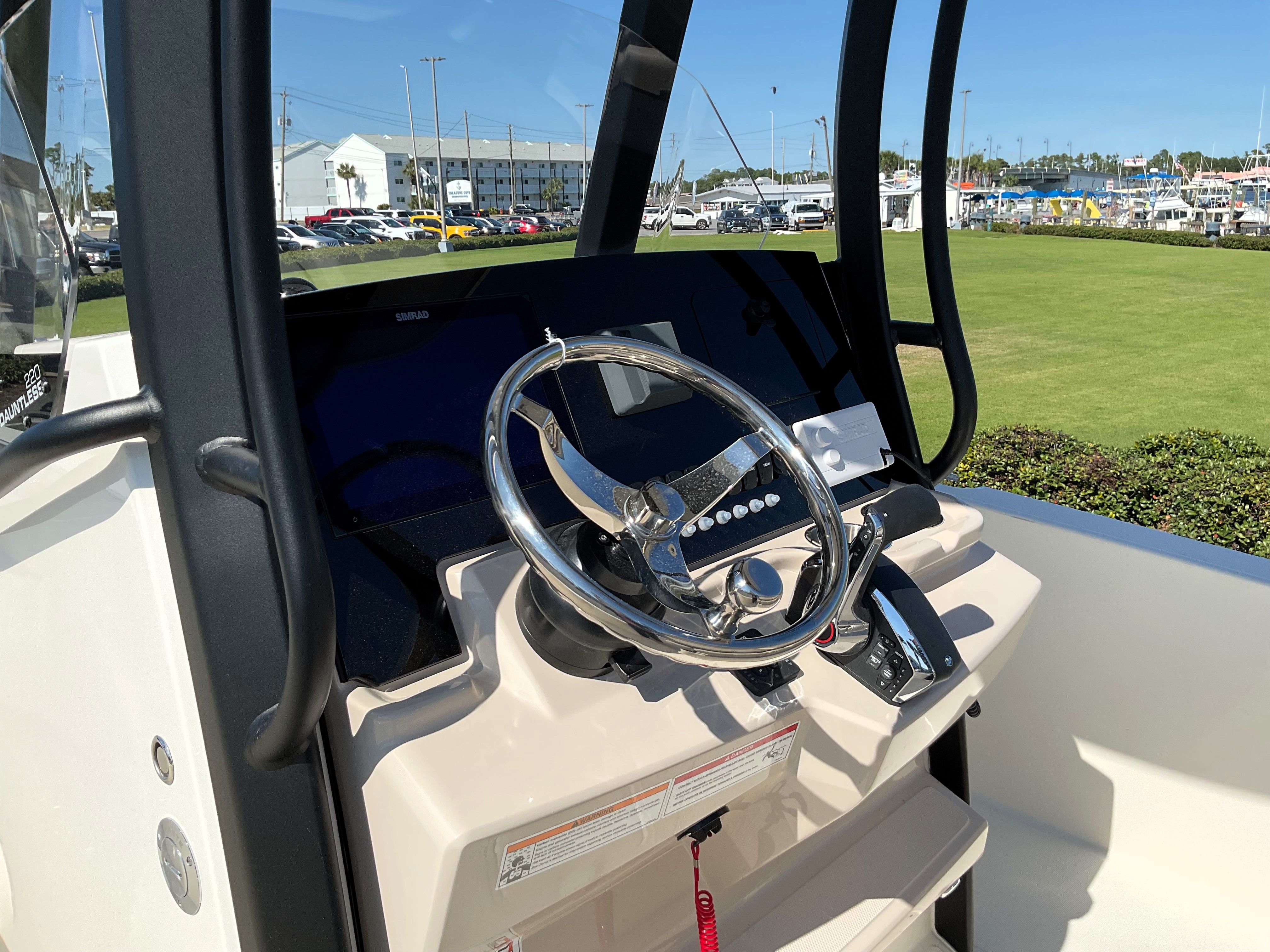 2026 Boston Whaler 220 Dauntless Image Thumbnail #19