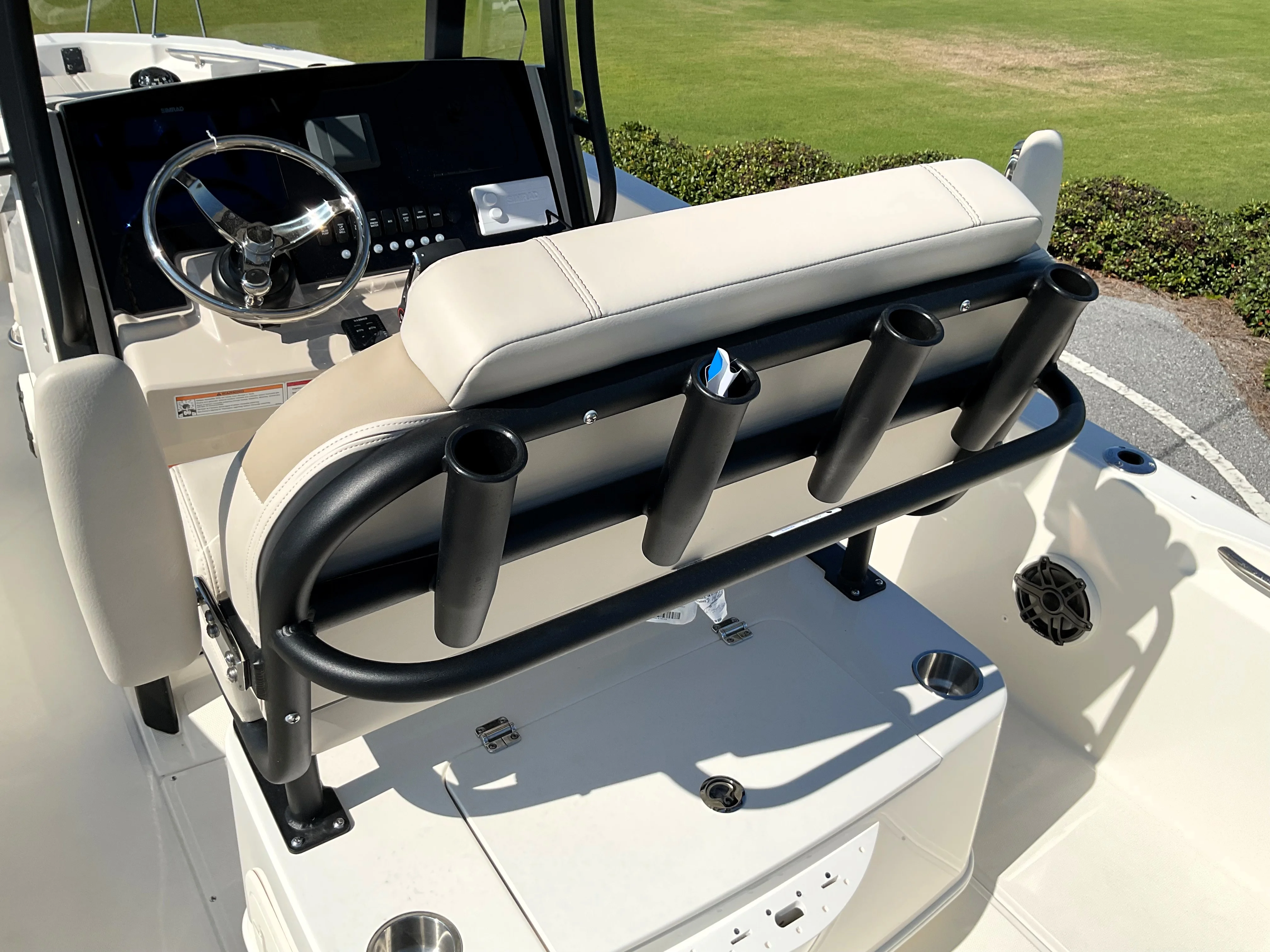 2026 Boston Whaler 220 Dauntless Image Thumbnail #13