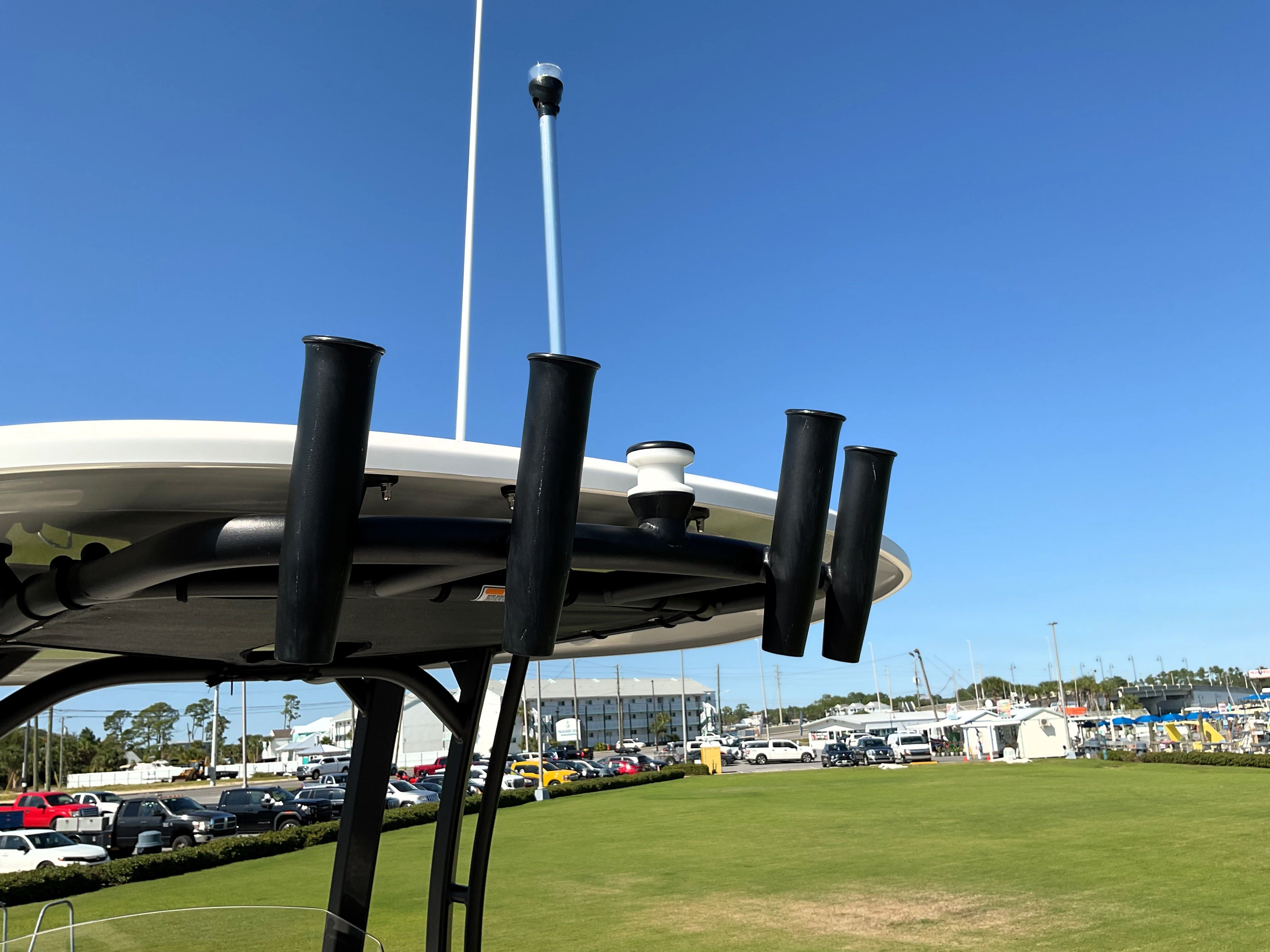 2026 Boston Whaler 220 Dauntless Image Thumbnail #16