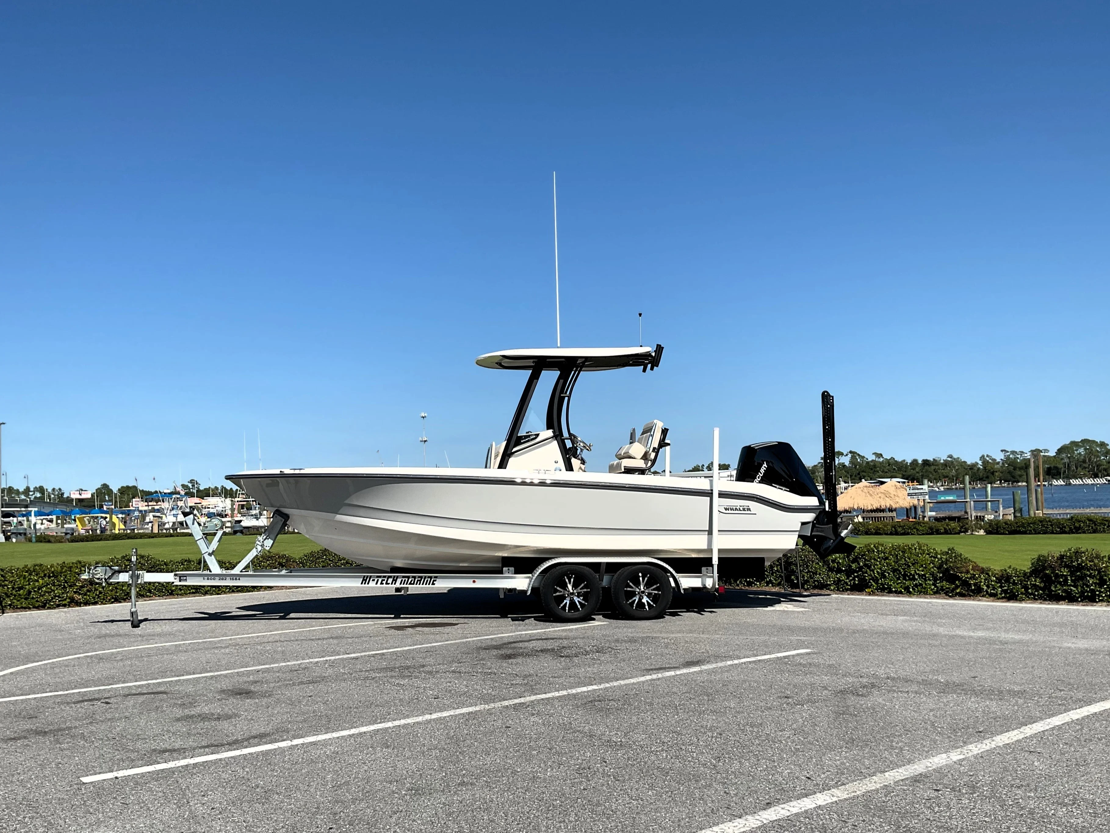 2026 Boston Whaler 220 Dauntless Image Thumbnail #58