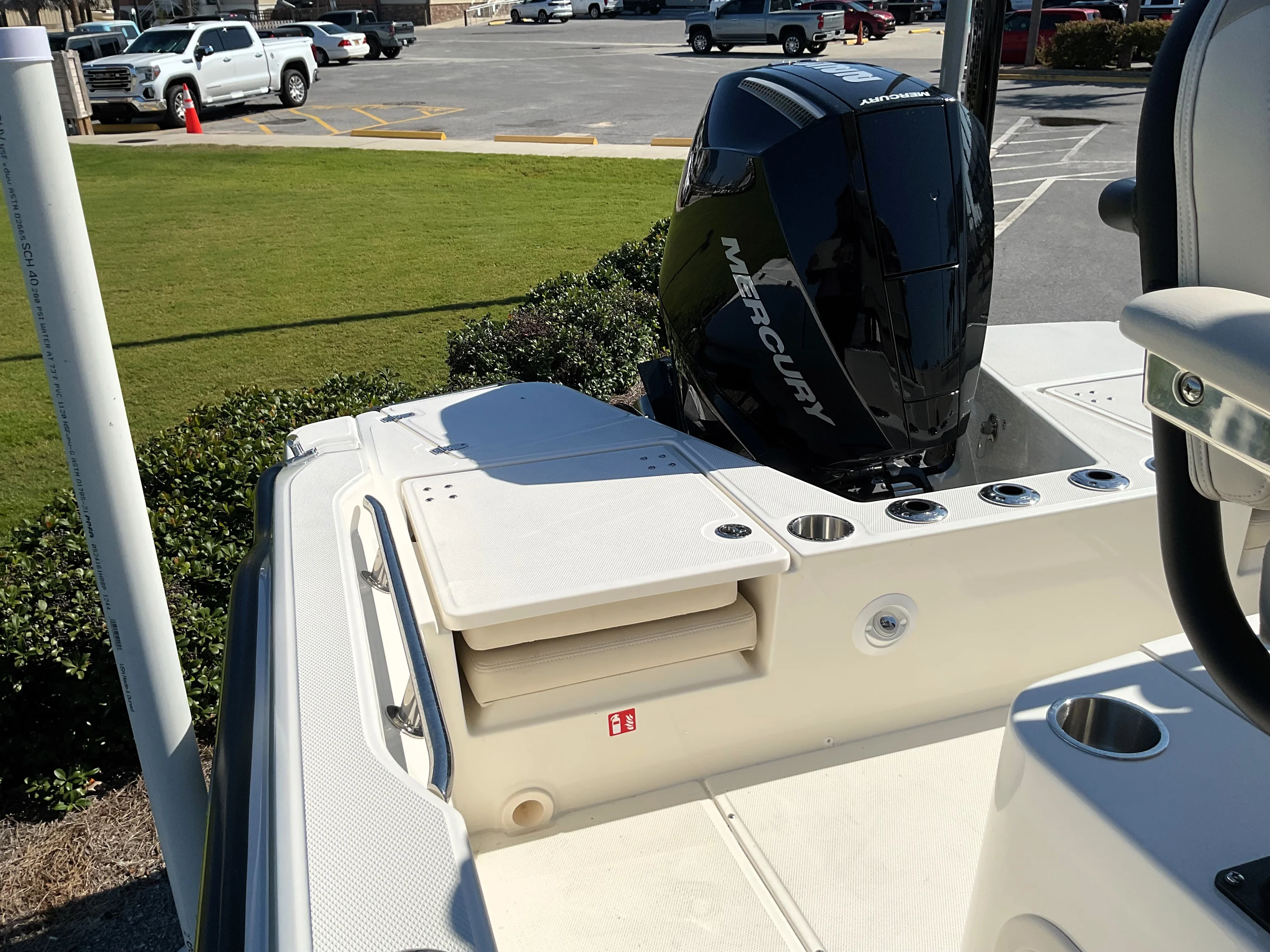 2026 Boston Whaler 220 Dauntless Image Thumbnail #24