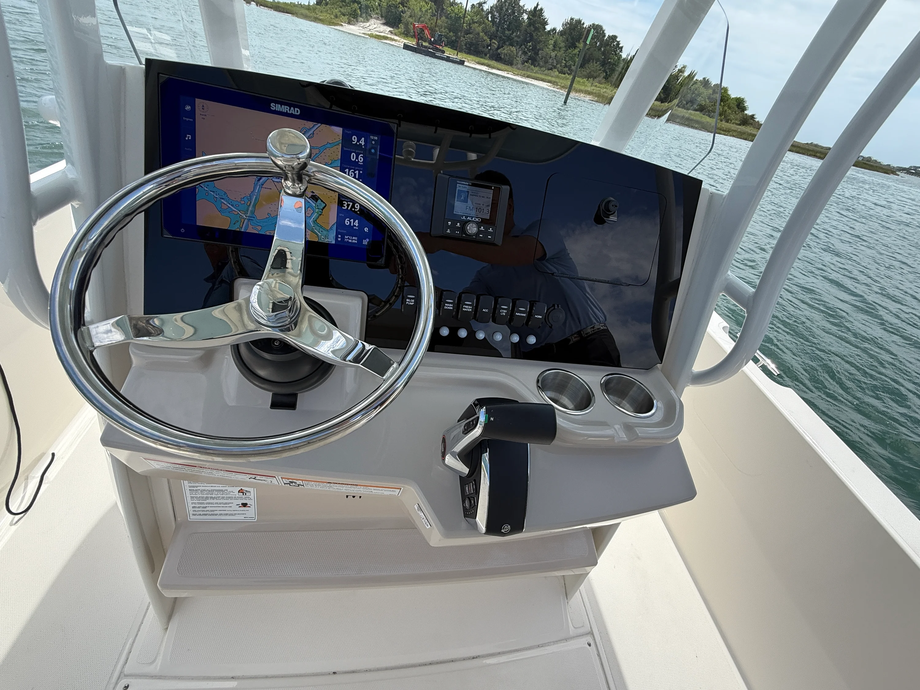 2026 Boston Whaler 220 Dauntless Image Thumbnail #19