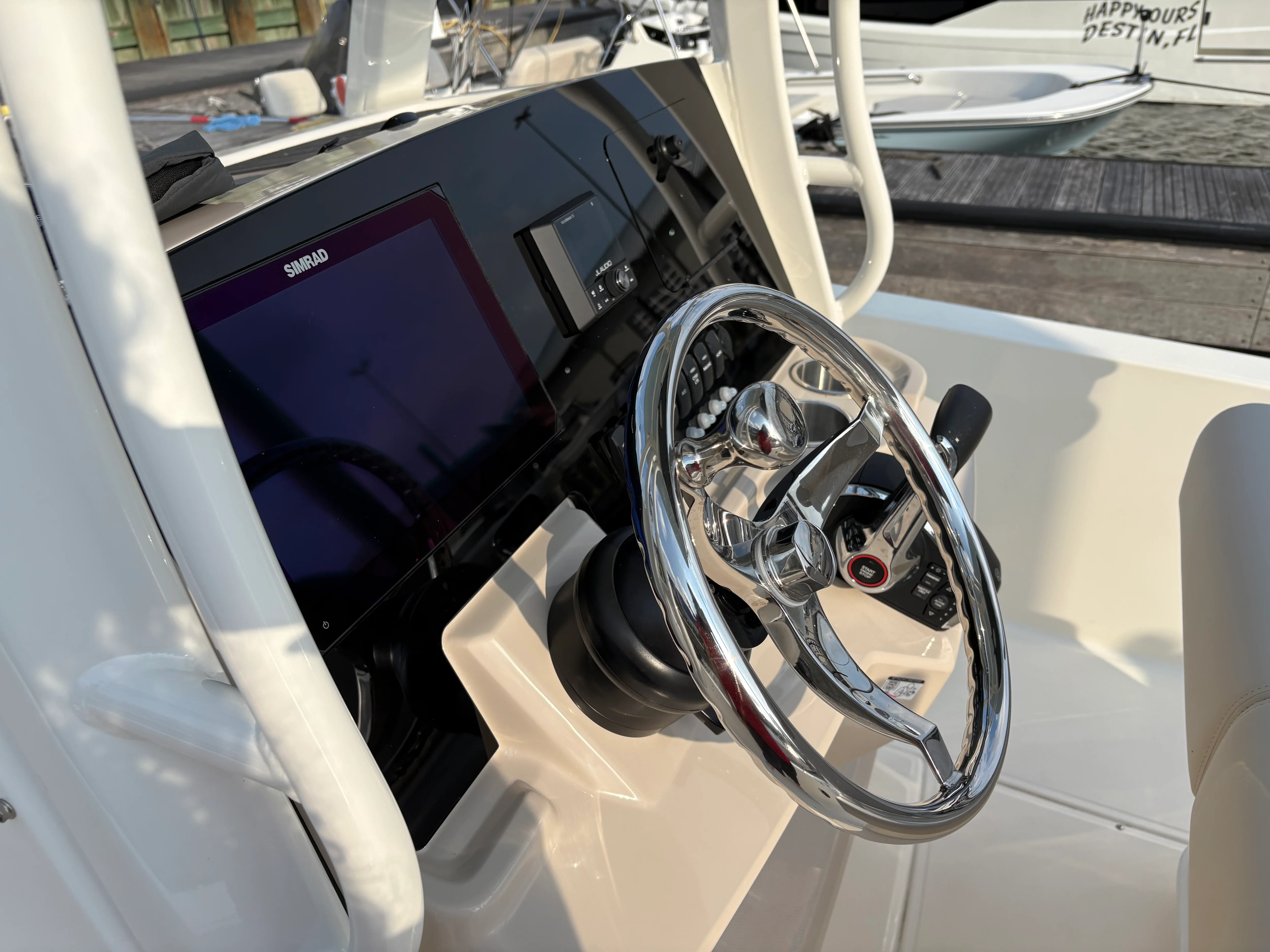 2026 Boston Whaler 220 Dauntless Image Thumbnail #7