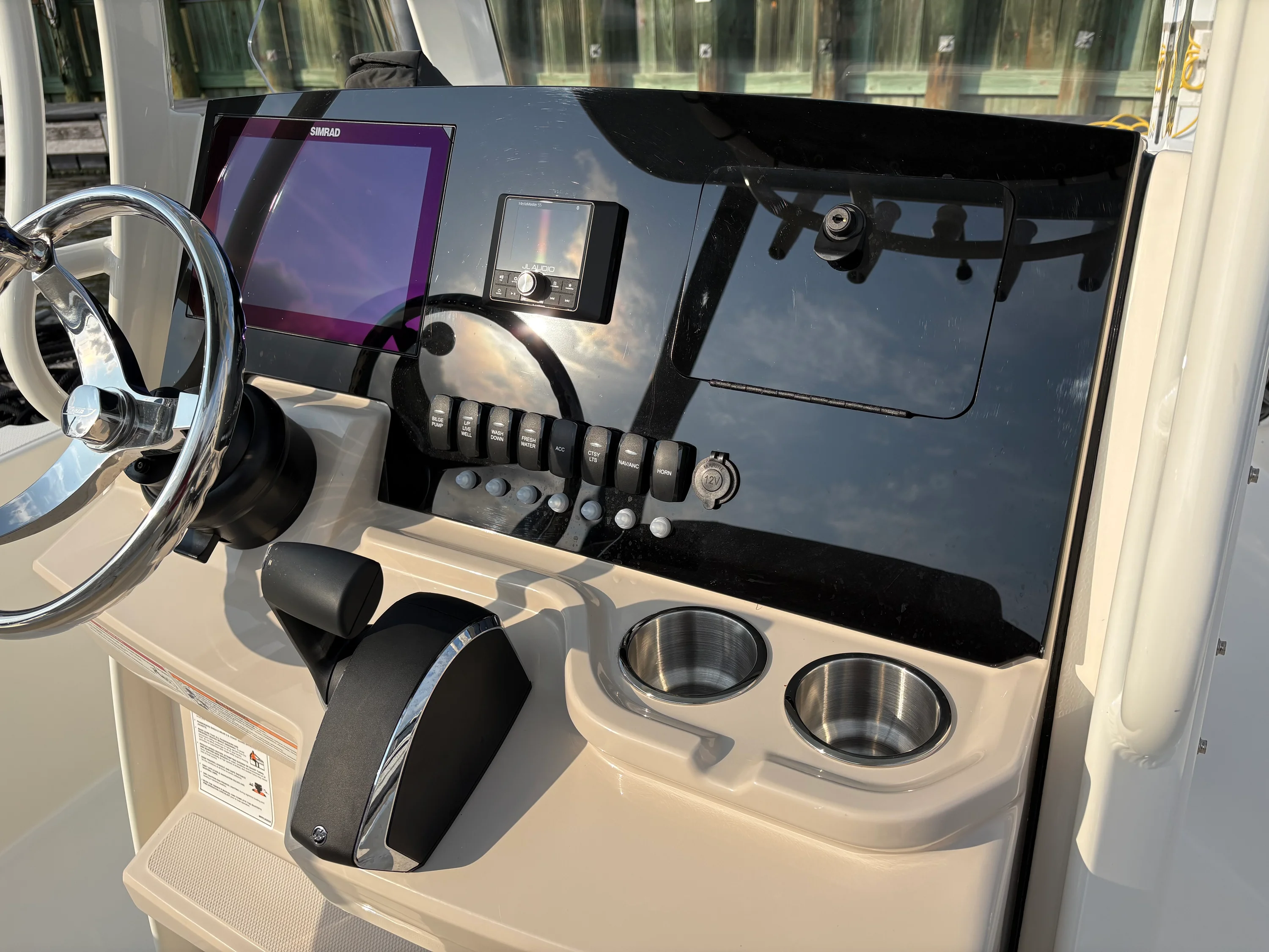 2026 Boston Whaler 220 Dauntless Image Thumbnail #13