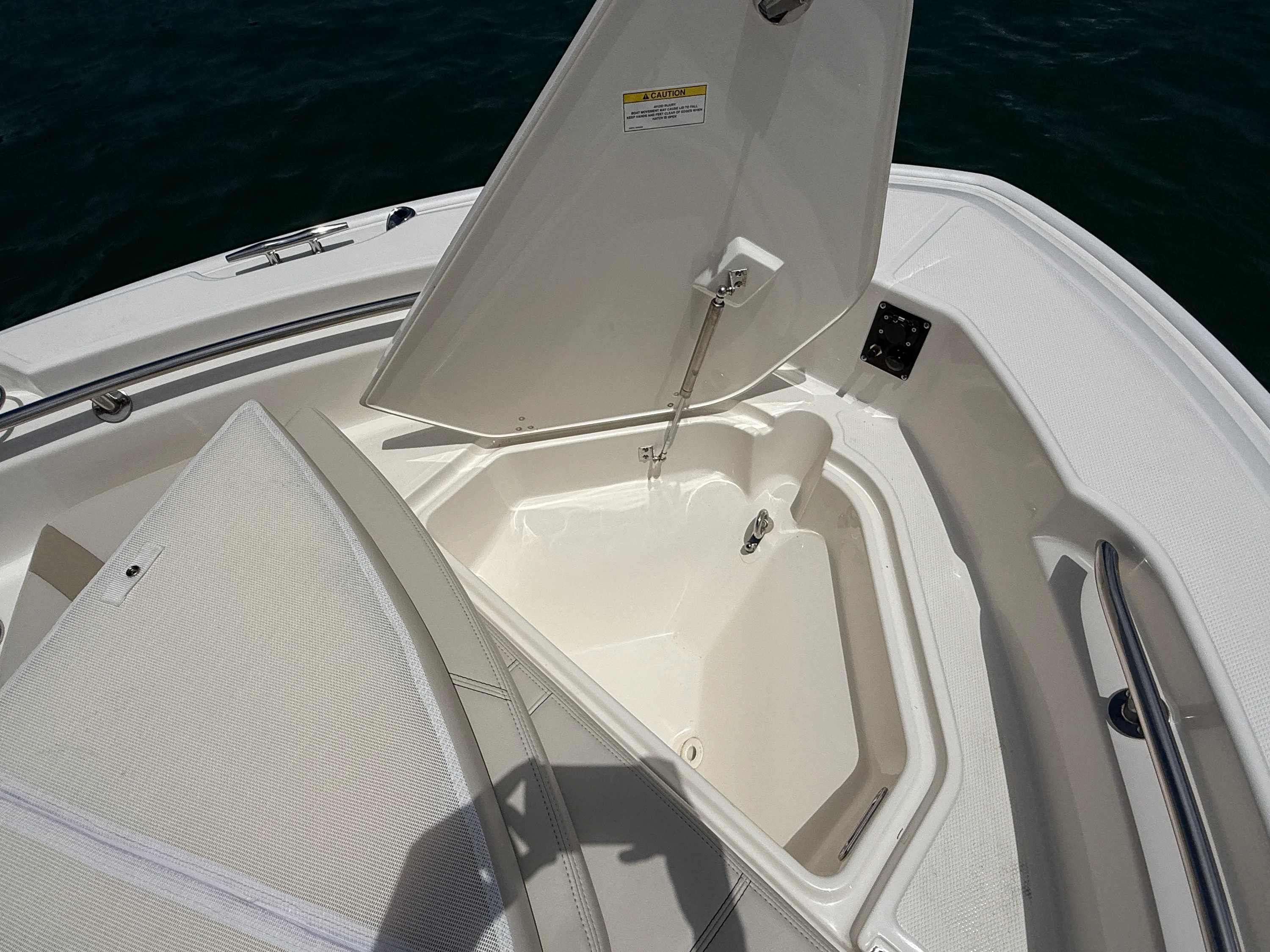2026 Boston Whaler 220 Dauntless Image Thumbnail #25