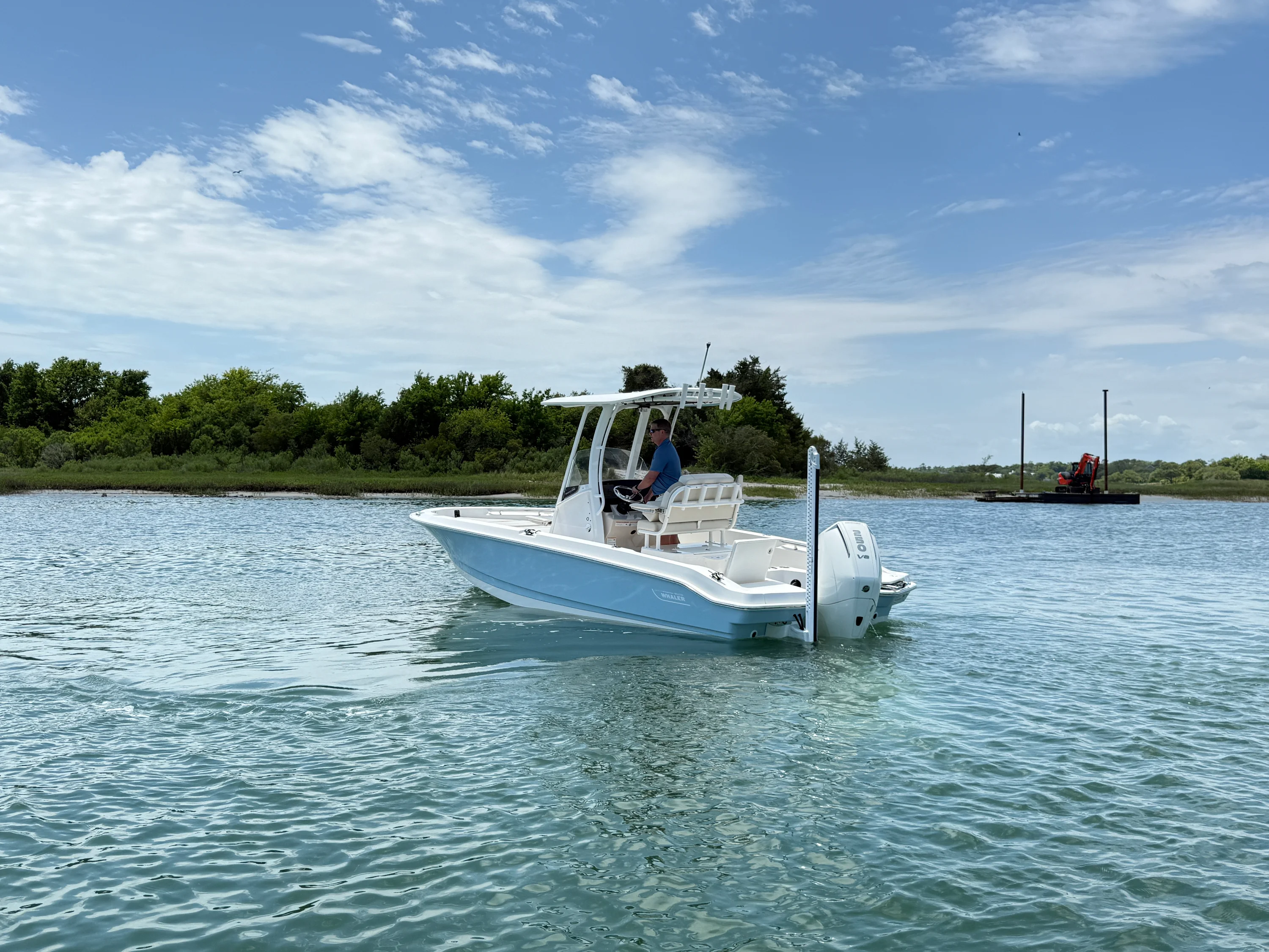 2026 Boston Whaler 220 Dauntless Image Thumbnail #7