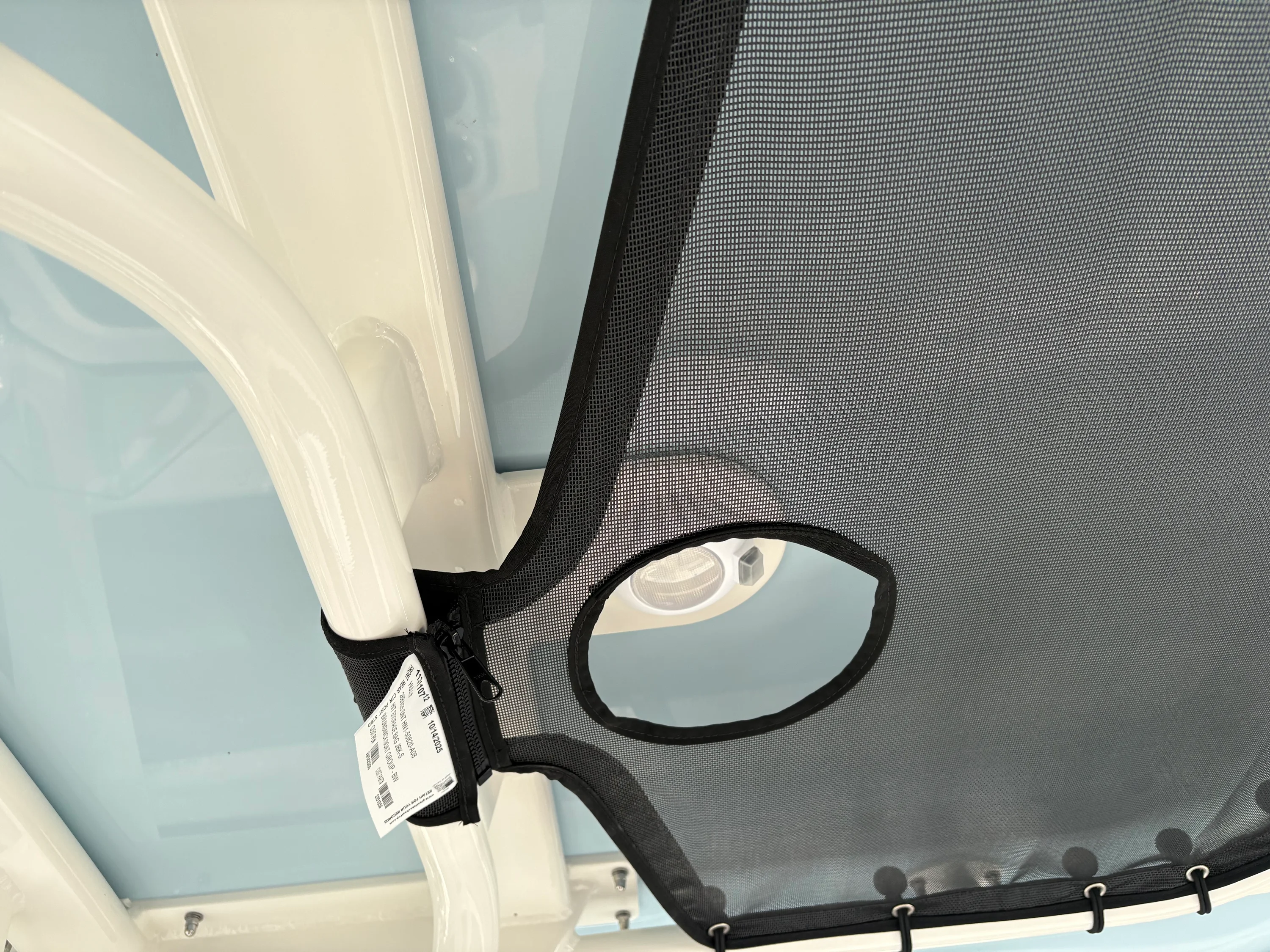 2026 Boston Whaler 220 Dauntless Image Thumbnail #6