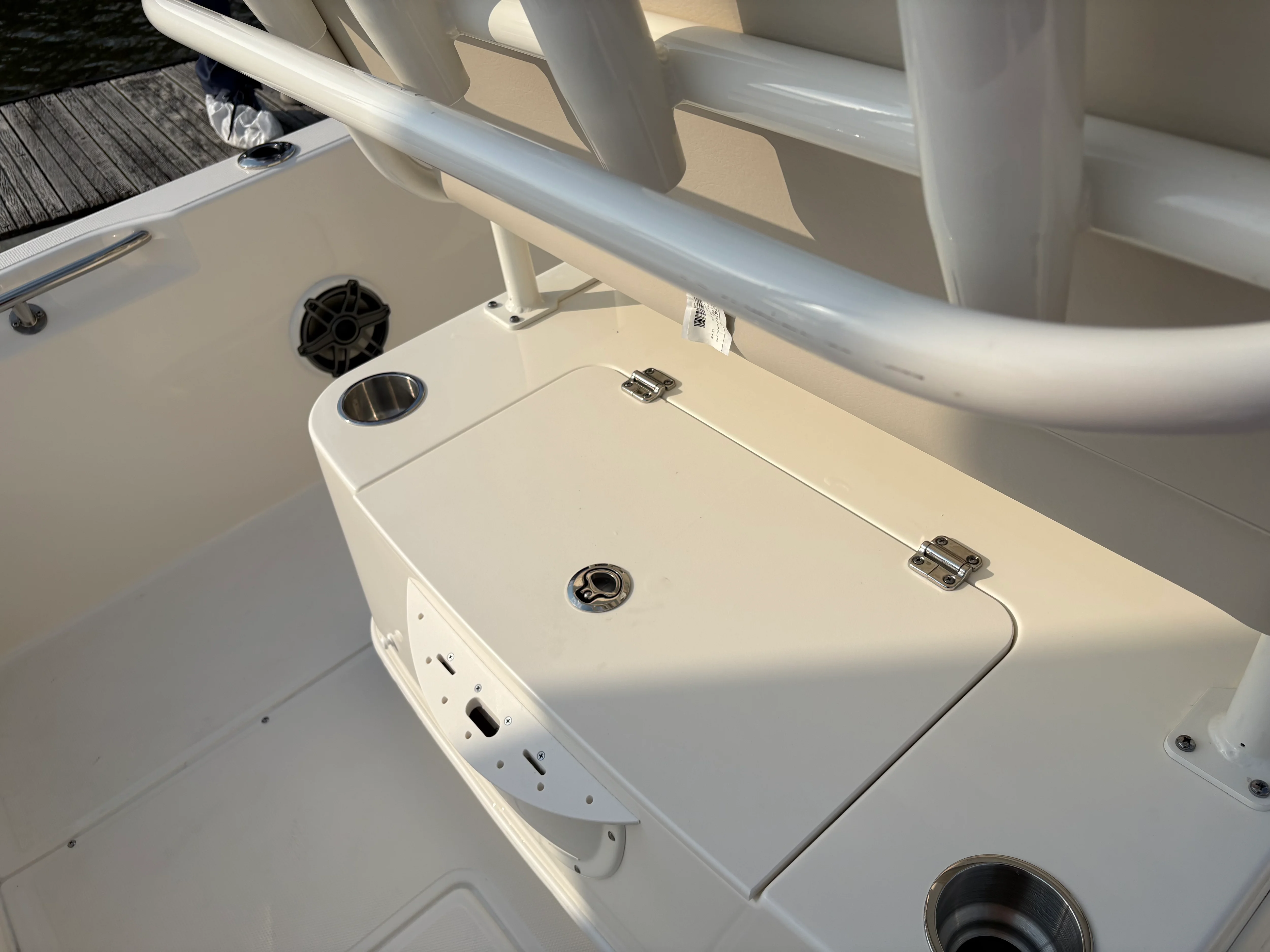 2026 Boston Whaler 220 Dauntless Image Thumbnail #17