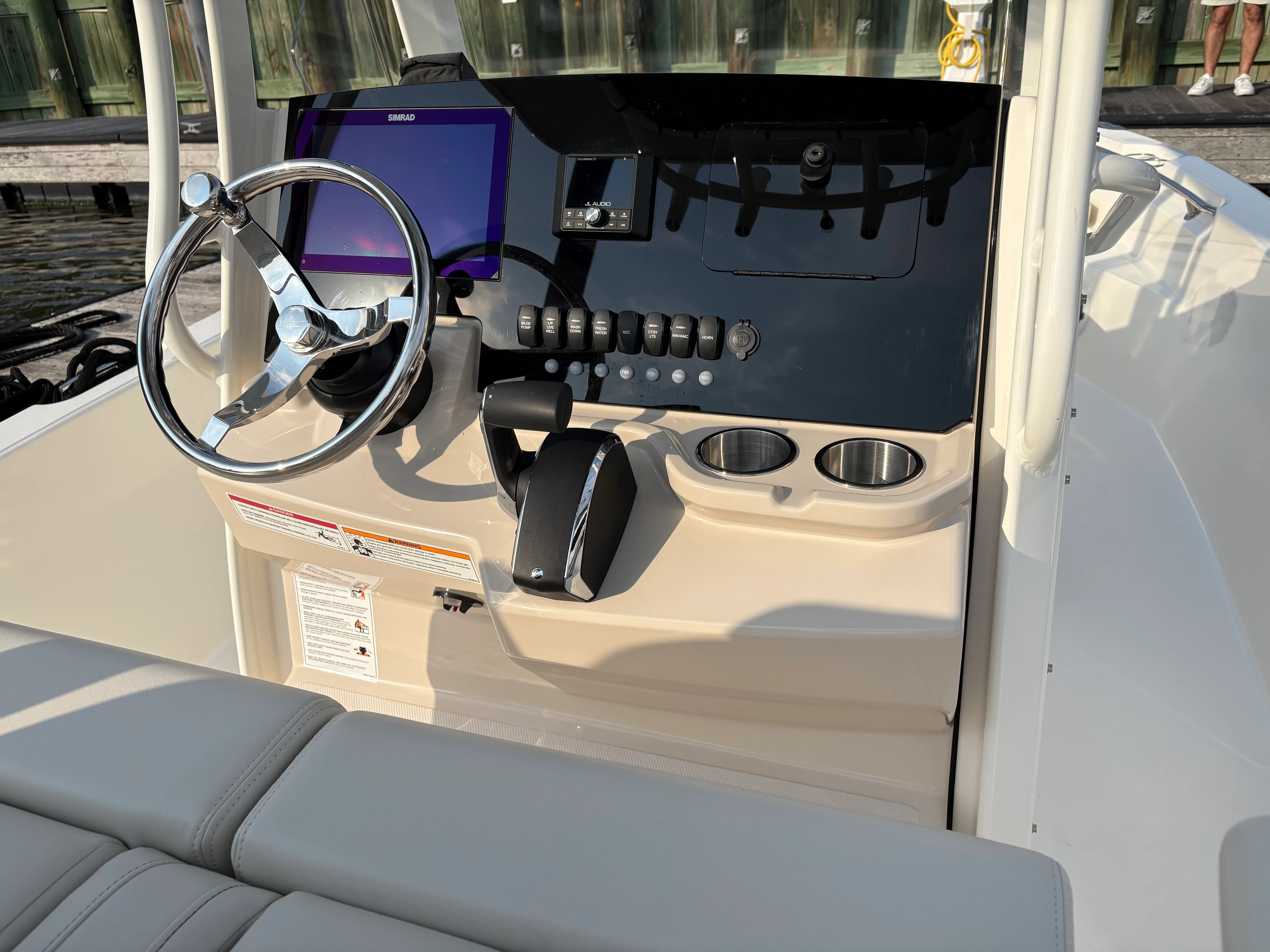 2026 Boston Whaler 220 Dauntless Image Thumbnail #16