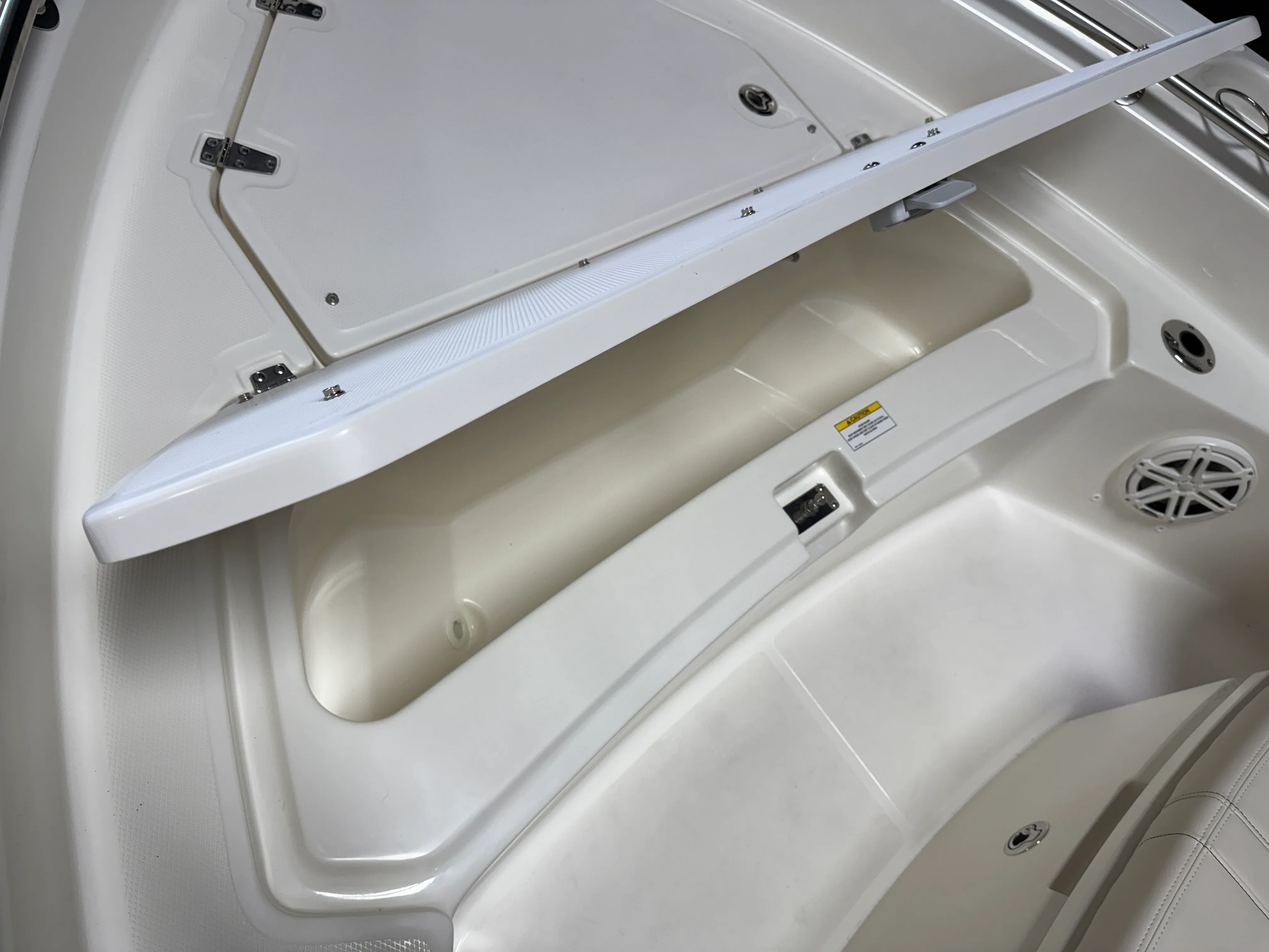 2026 Boston Whaler 220 Dauntless Image Thumbnail #53