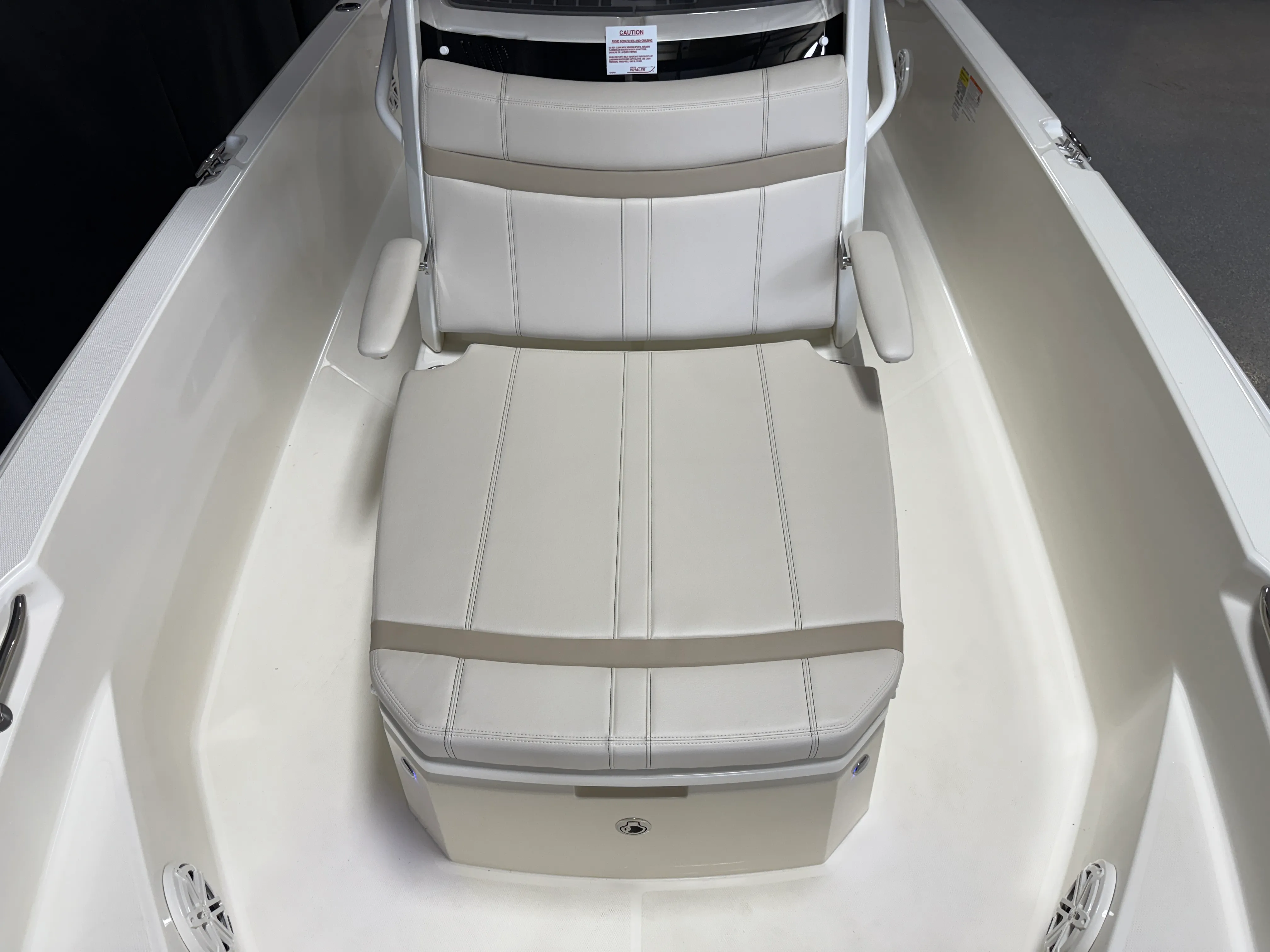 2026 Boston Whaler 220 Dauntless Image Thumbnail #45