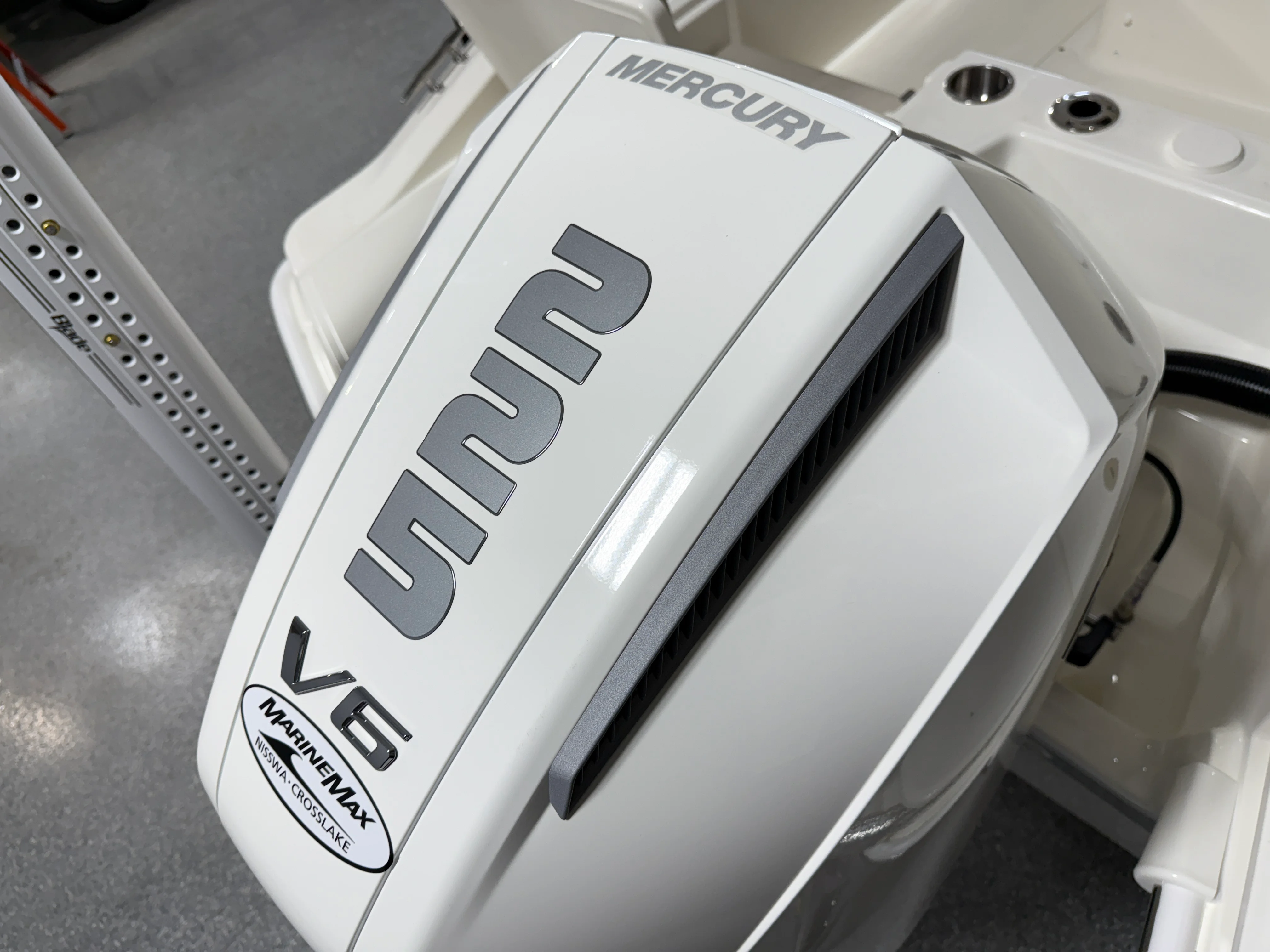 2026 Boston Whaler 220 Dauntless Image Thumbnail #19