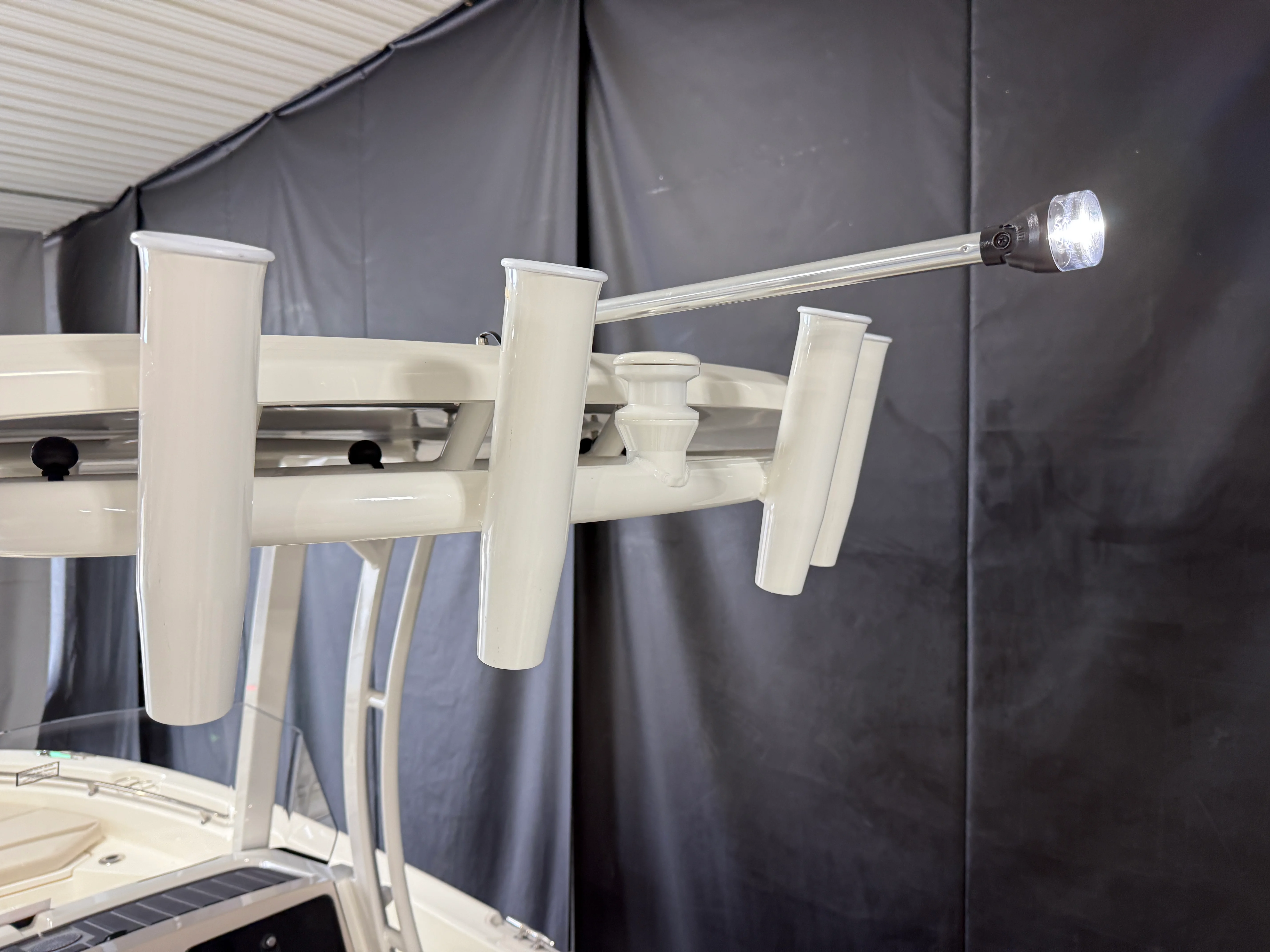 2026 Boston Whaler 220 Dauntless Image Thumbnail #63