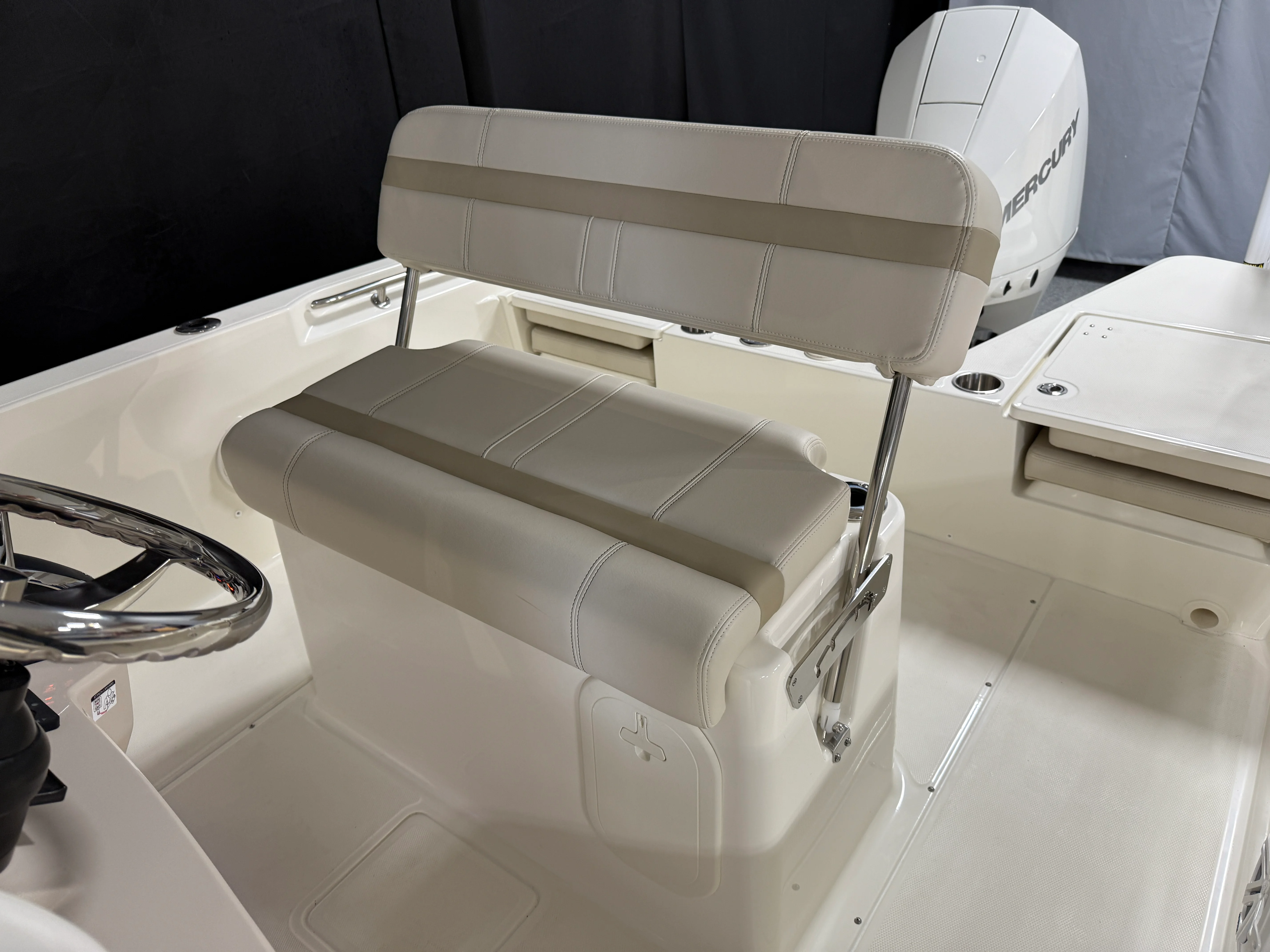2026 Boston Whaler 220 Dauntless Image Thumbnail #29