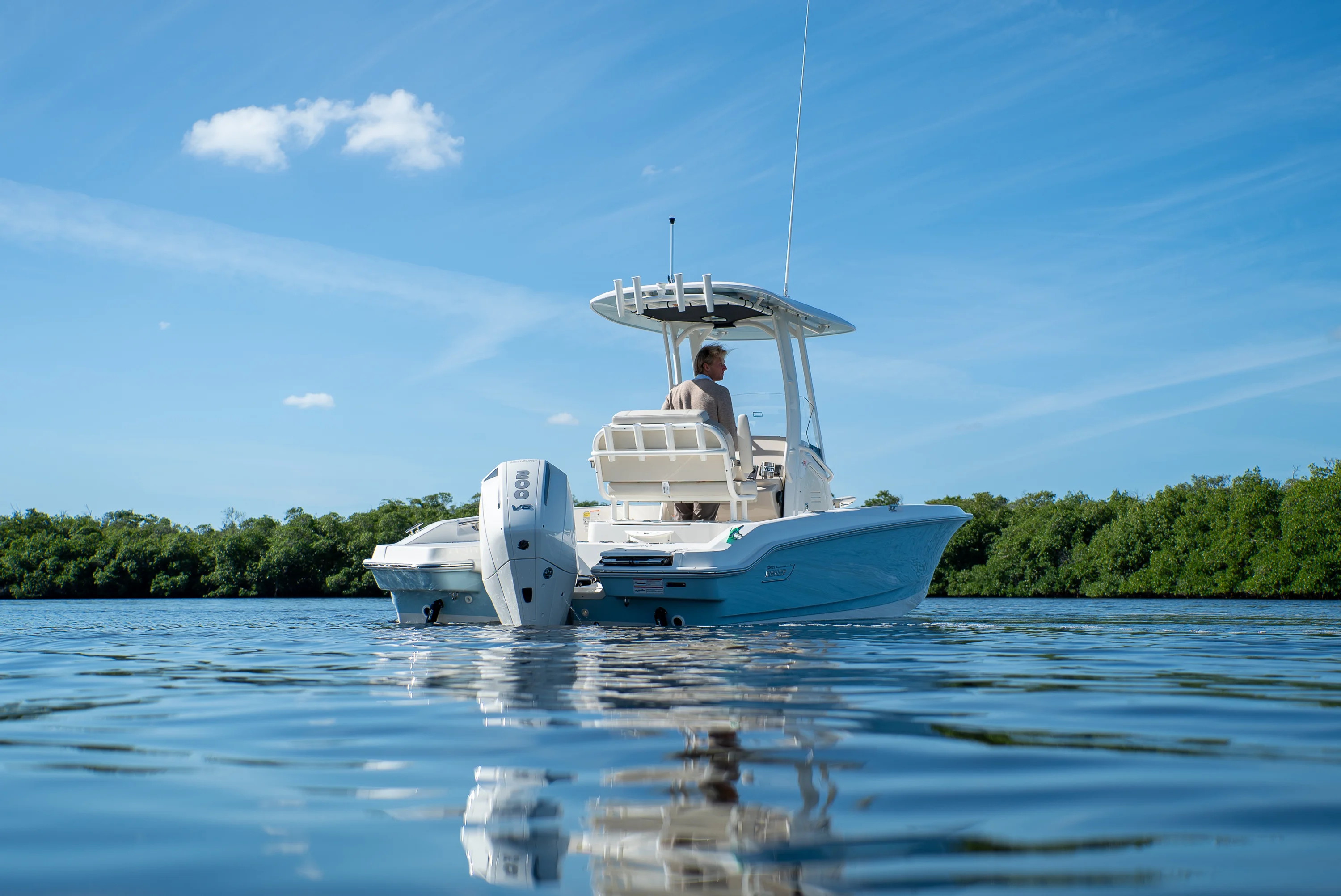 2026 Boston Whaler 220 Dauntless Image Thumbnail #27