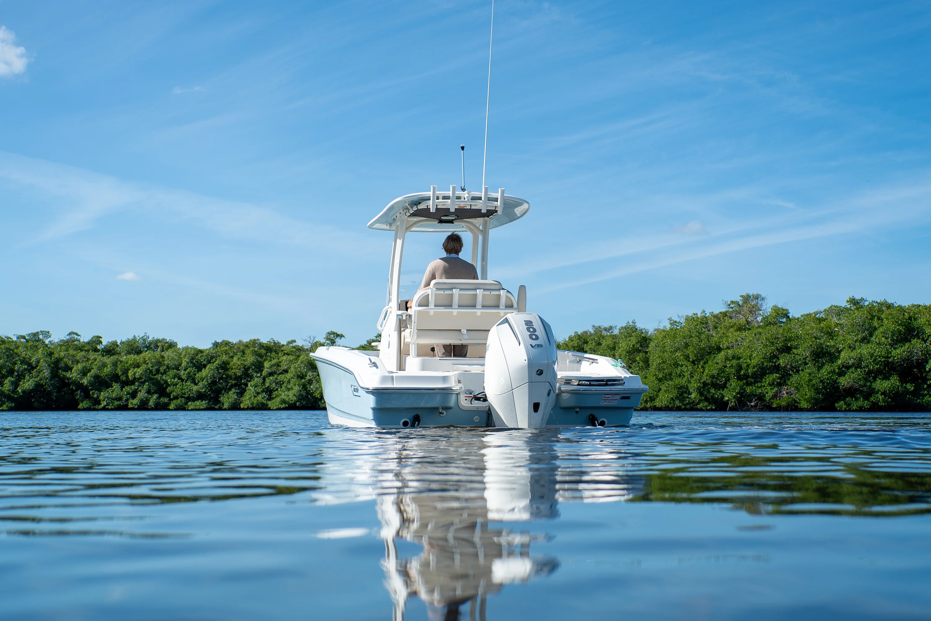 2026 Boston Whaler 220 Dauntless Image Thumbnail #25