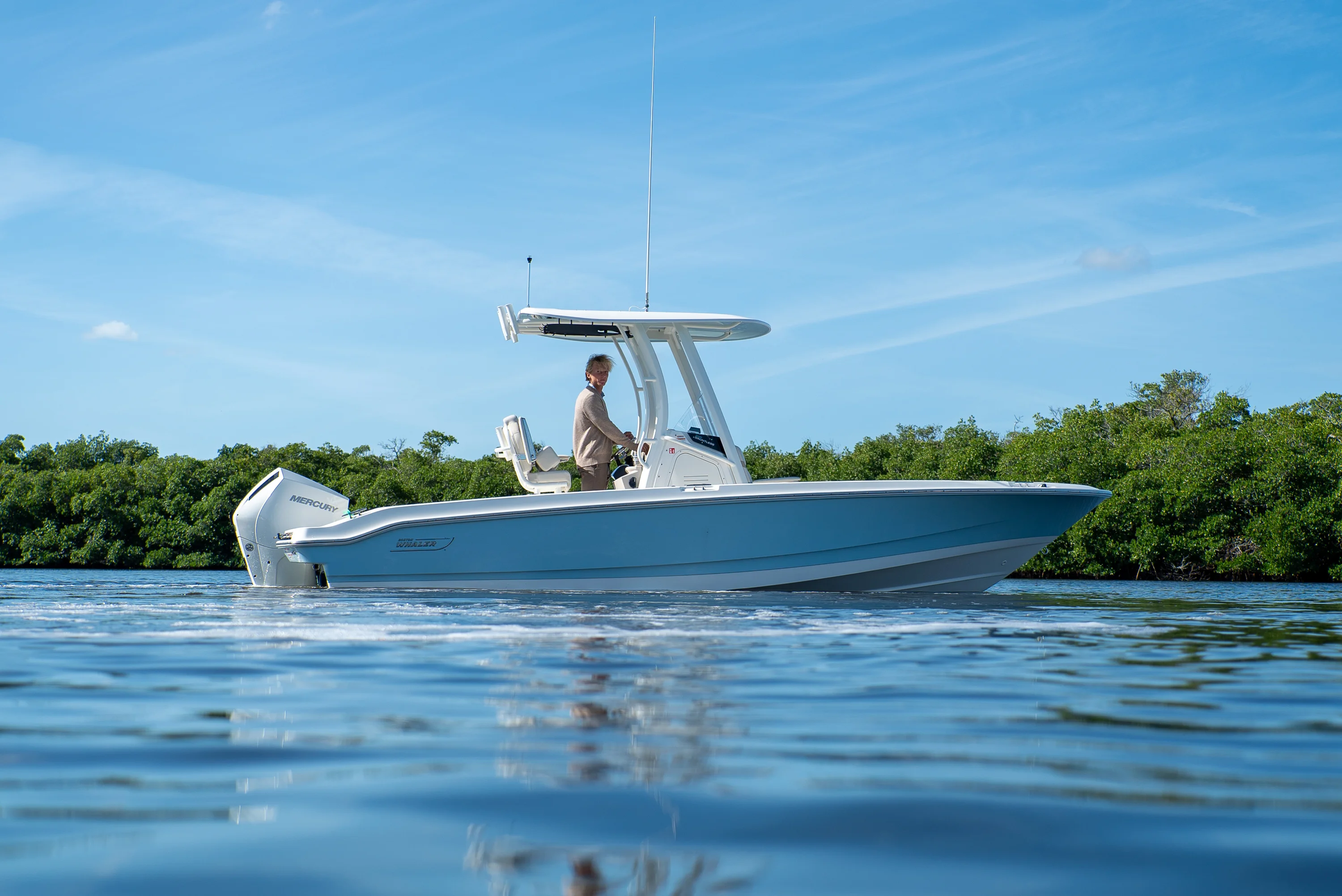 2026 Boston Whaler 220 Dauntless Image Thumbnail #30