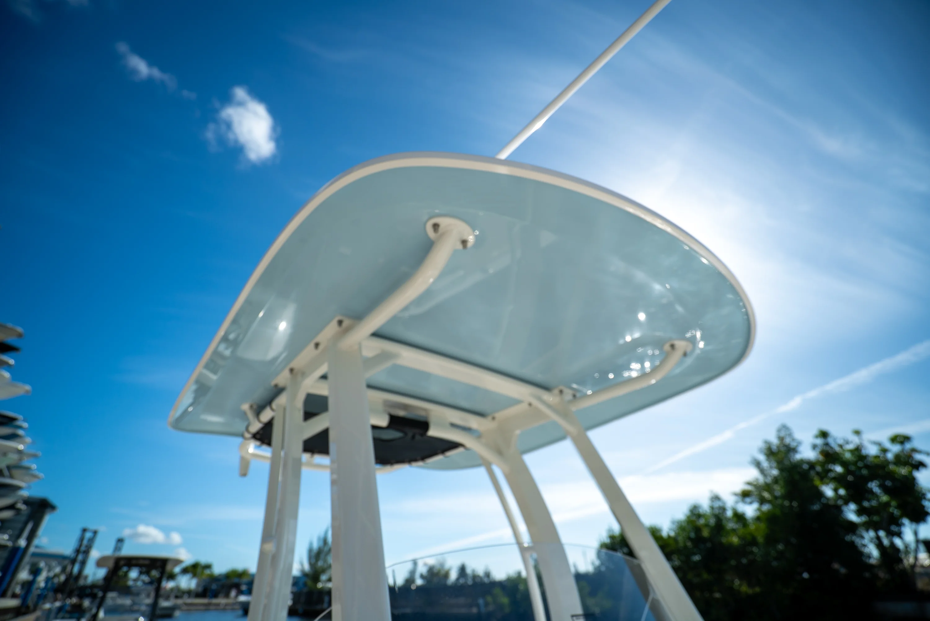 2026 Boston Whaler 220 Dauntless Image Thumbnail #16