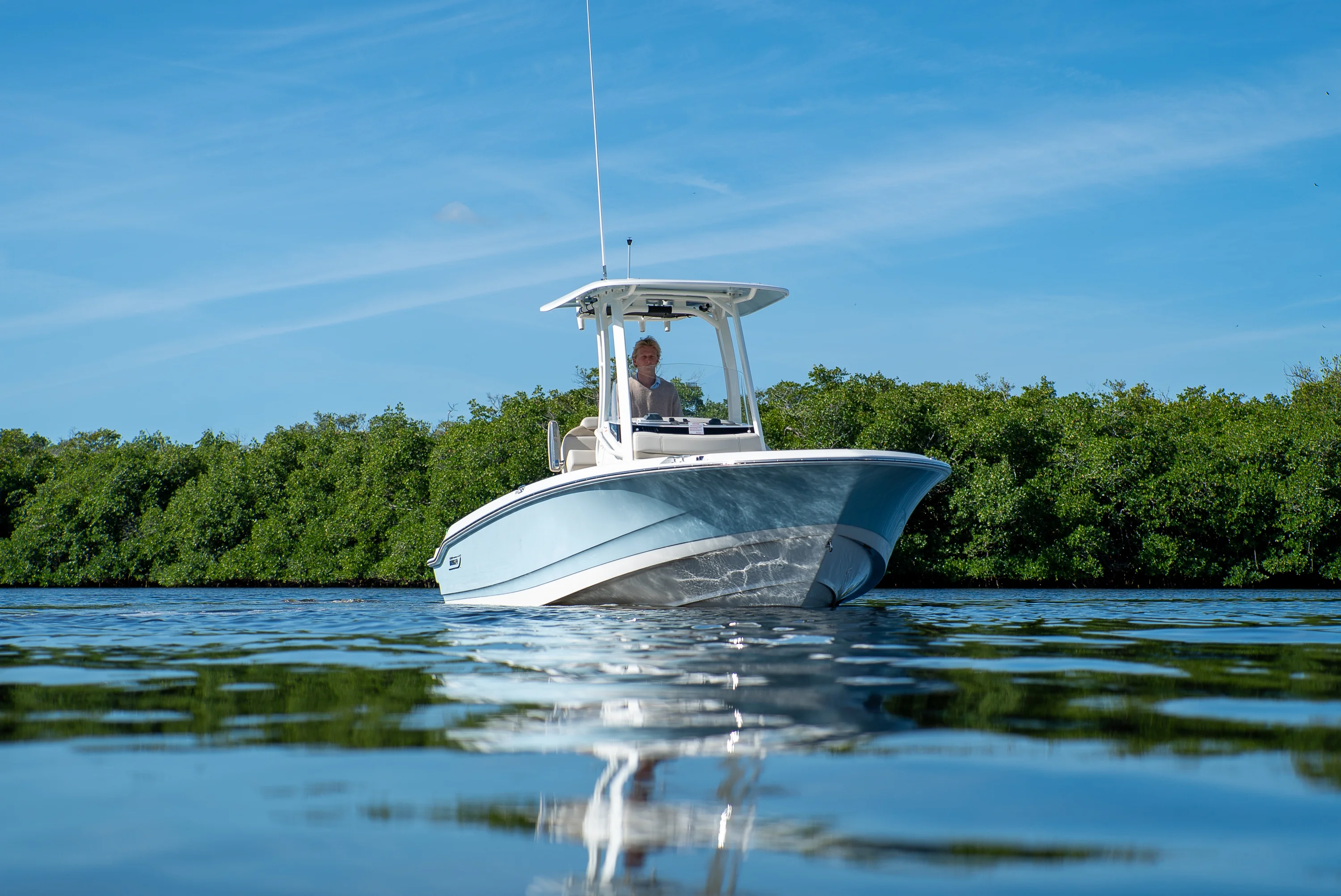 2026 Boston Whaler 220 Dauntless Image Thumbnail #19