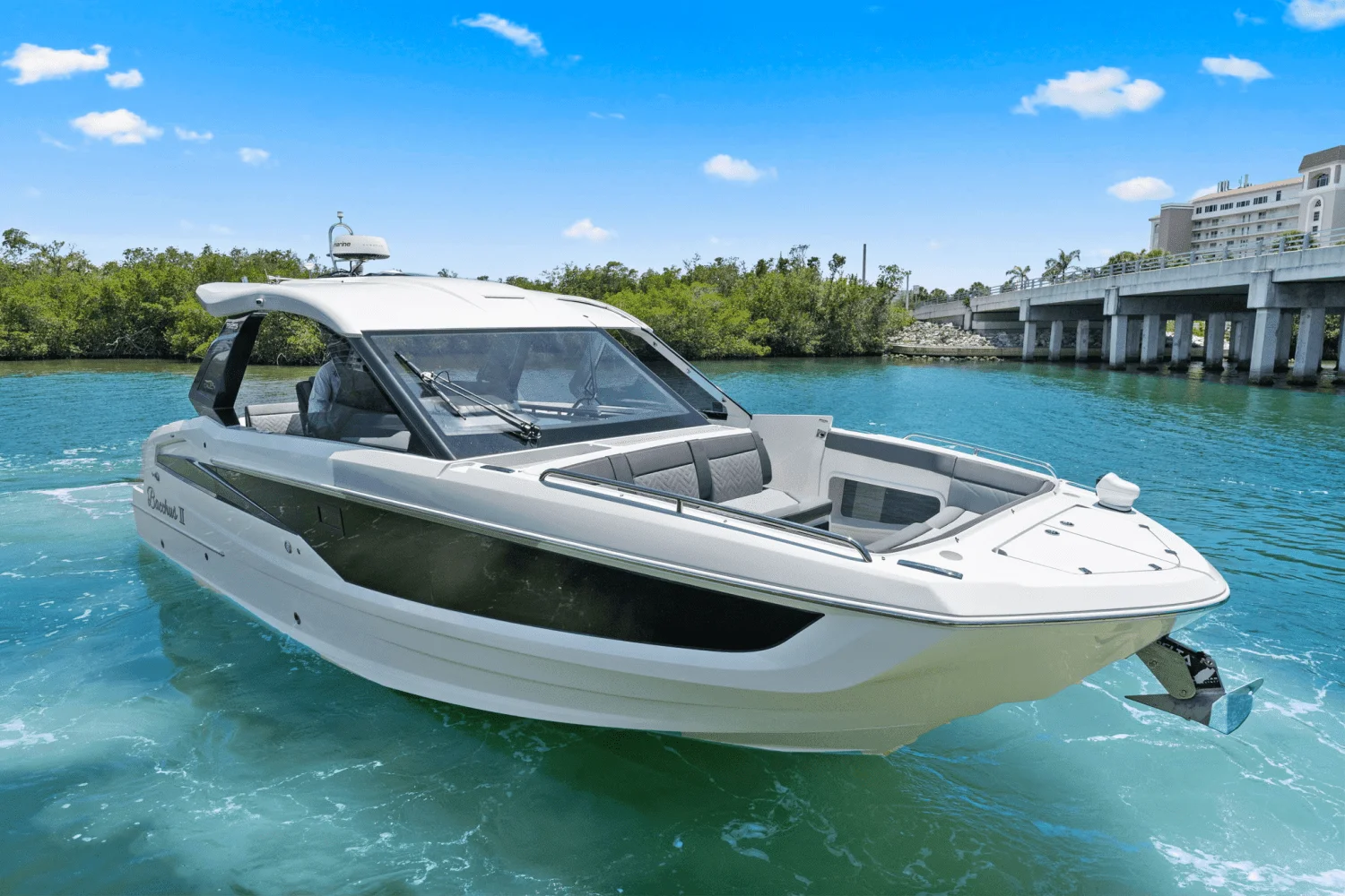 2024 Galeon 325 GTO Image Thumbnail #3