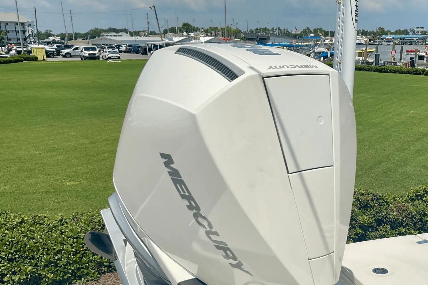 2026 Boston Whaler 250 Dauntless Image Thumbnail #14