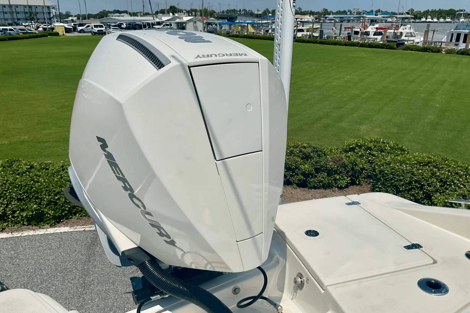 2026 Boston Whaler 250 Dauntless Image Thumbnail #7