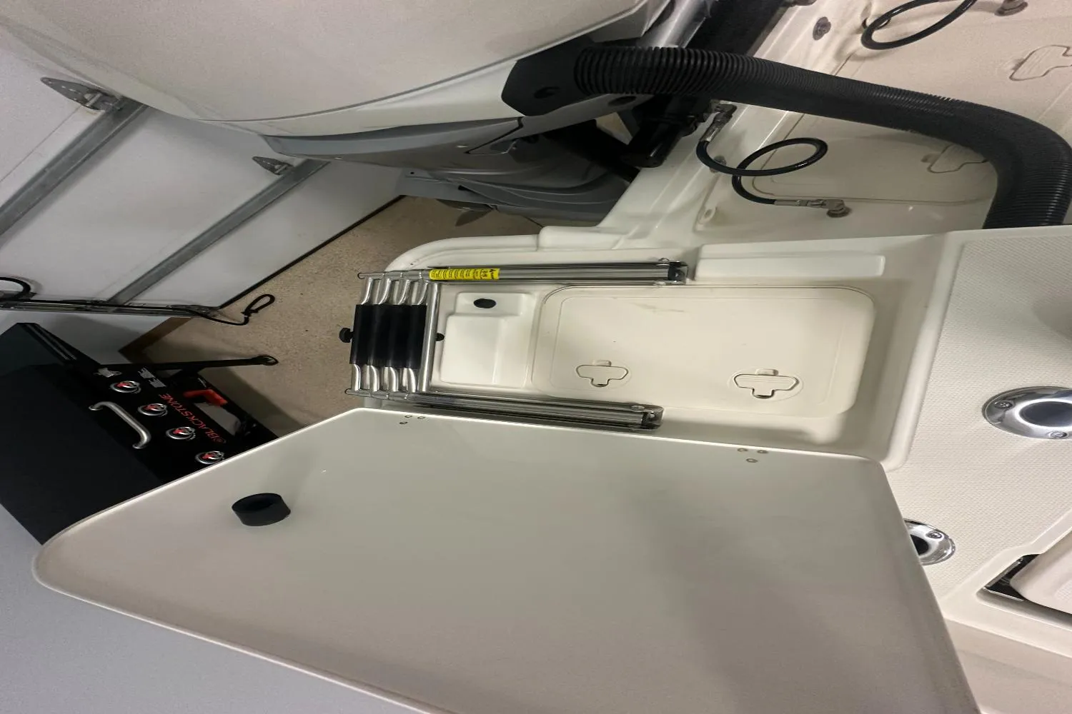 2026 Boston Whaler 250 Dauntless Image Thumbnail #6