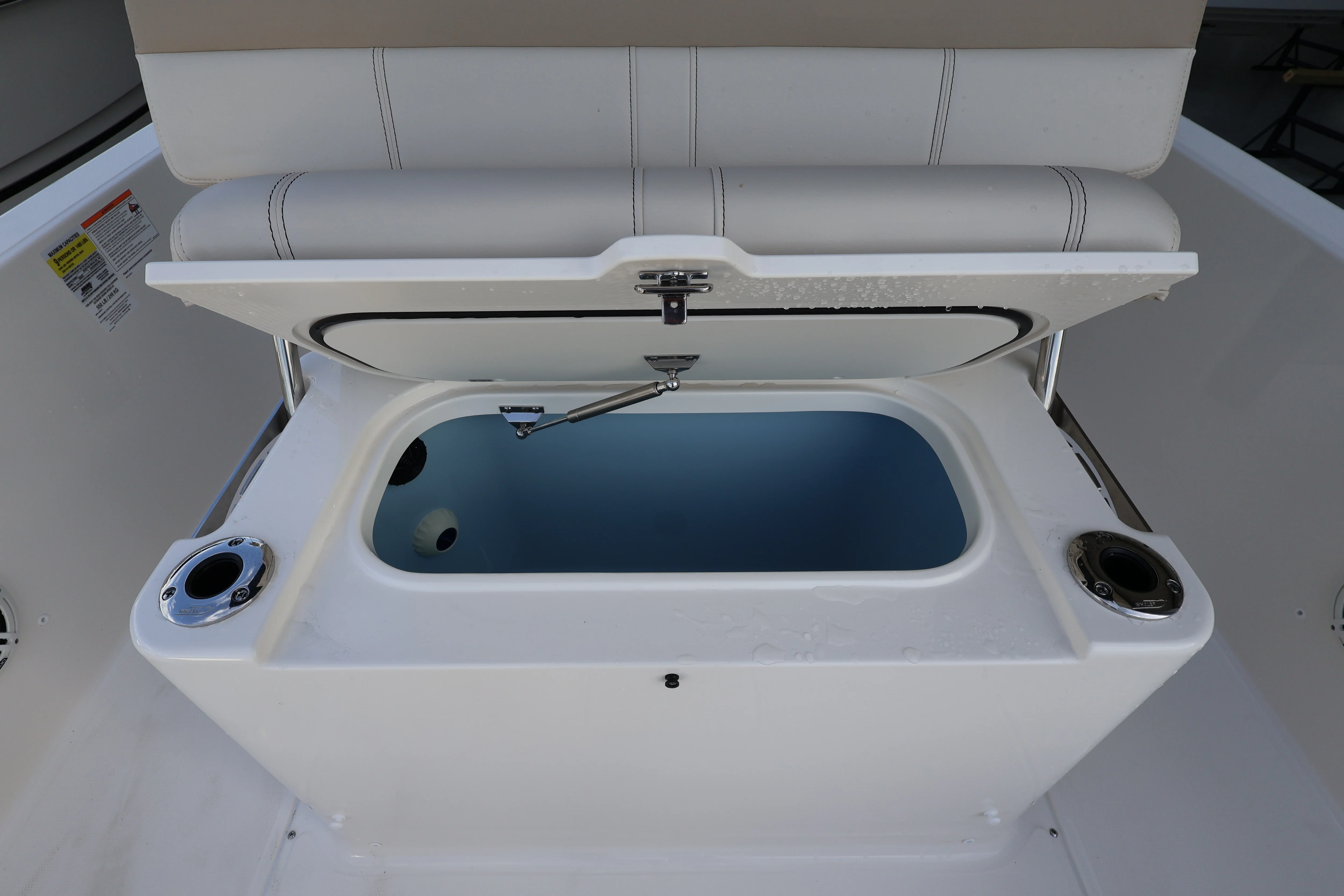 2026 Boston Whaler 220 Dauntless Image Thumbnail #11