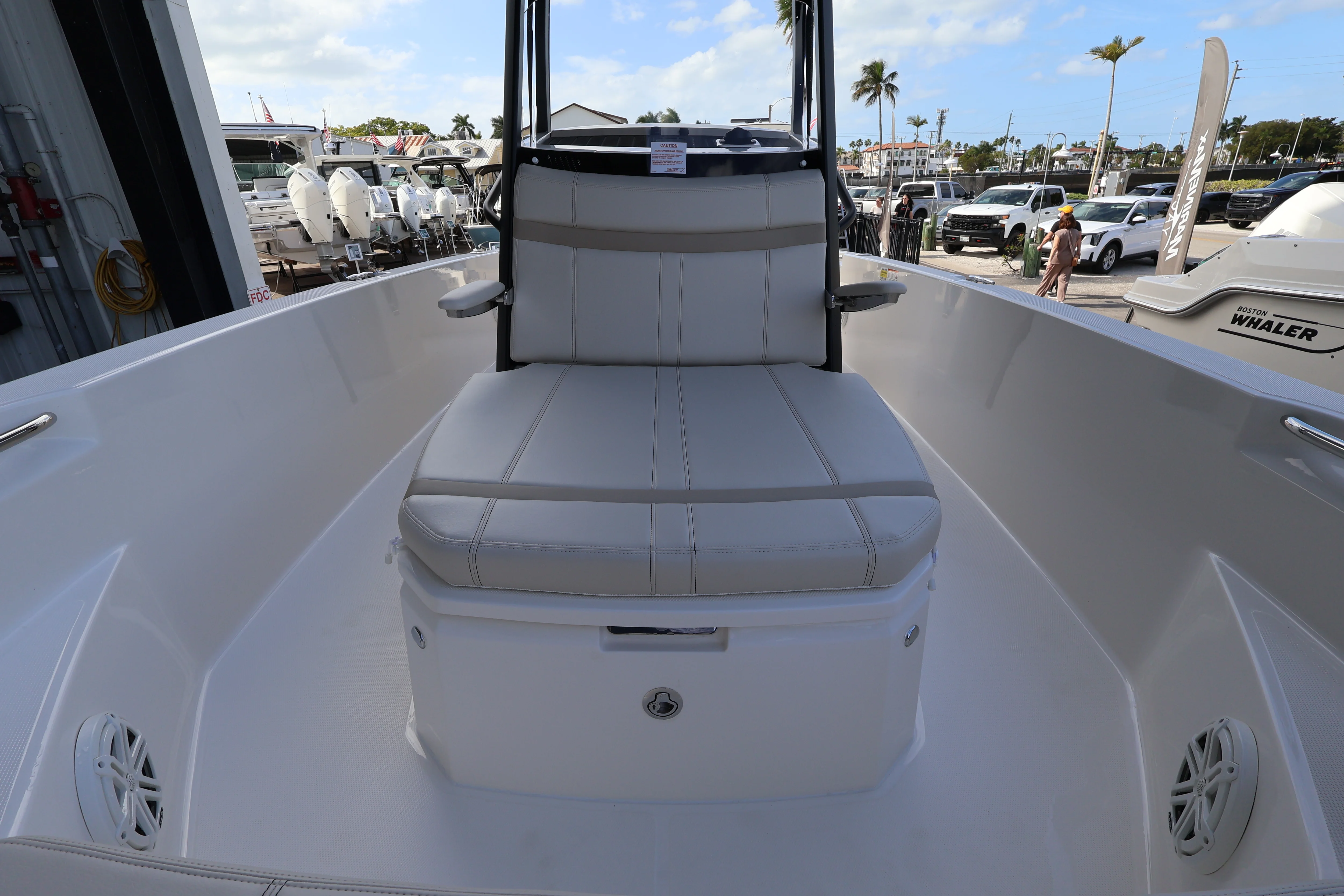 2026 Boston Whaler 220 Dauntless Image Thumbnail #21
