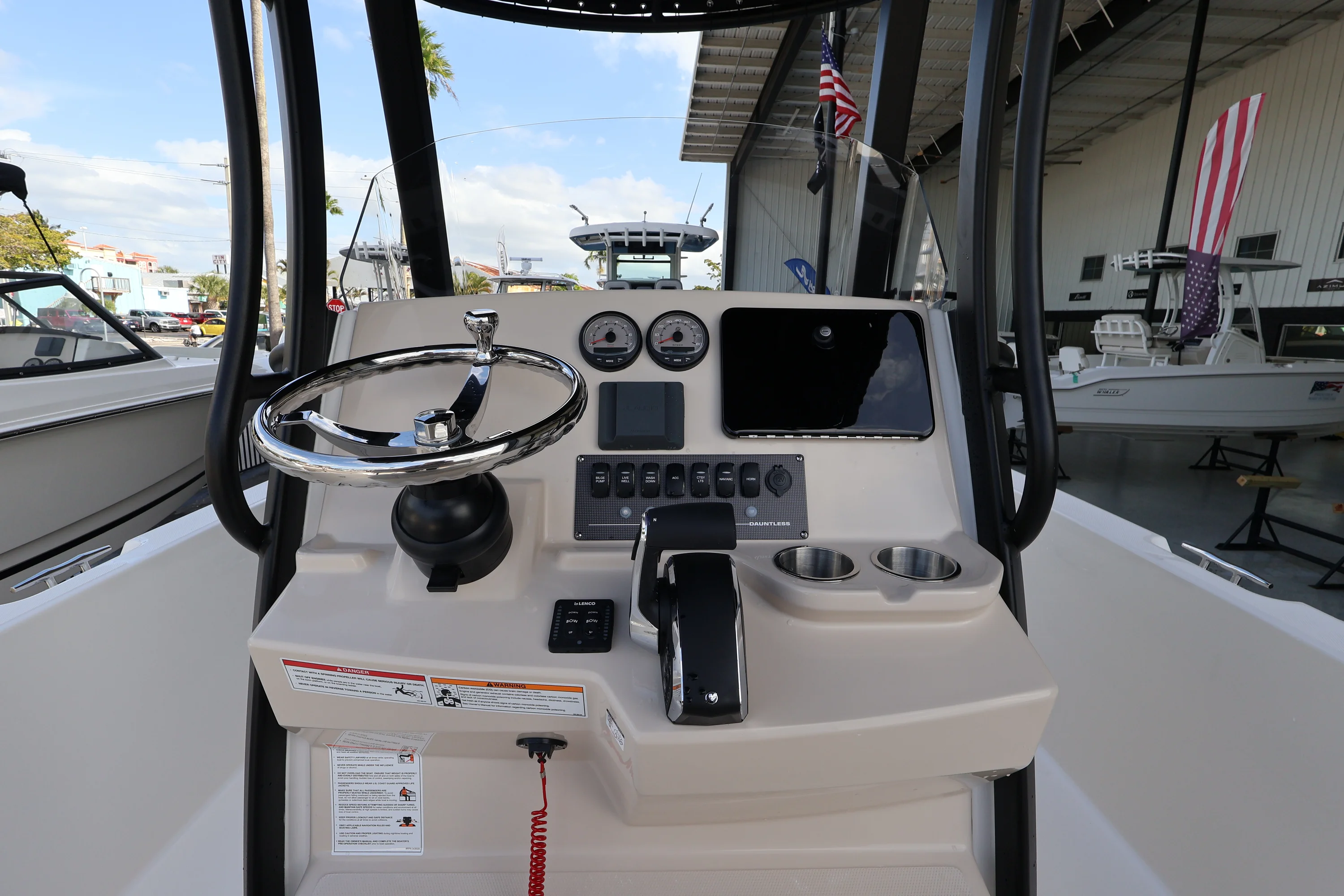 2026 Boston Whaler 220 Dauntless Image Thumbnail #12