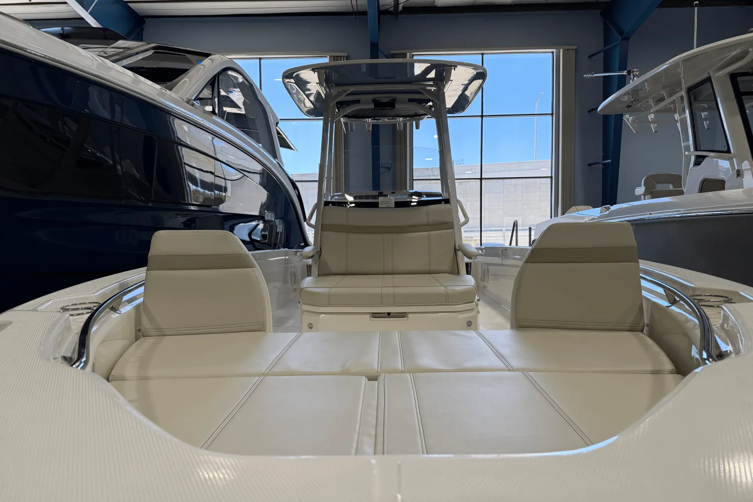 2026 Boston Whaler 250 Dauntless Image Thumbnail #10