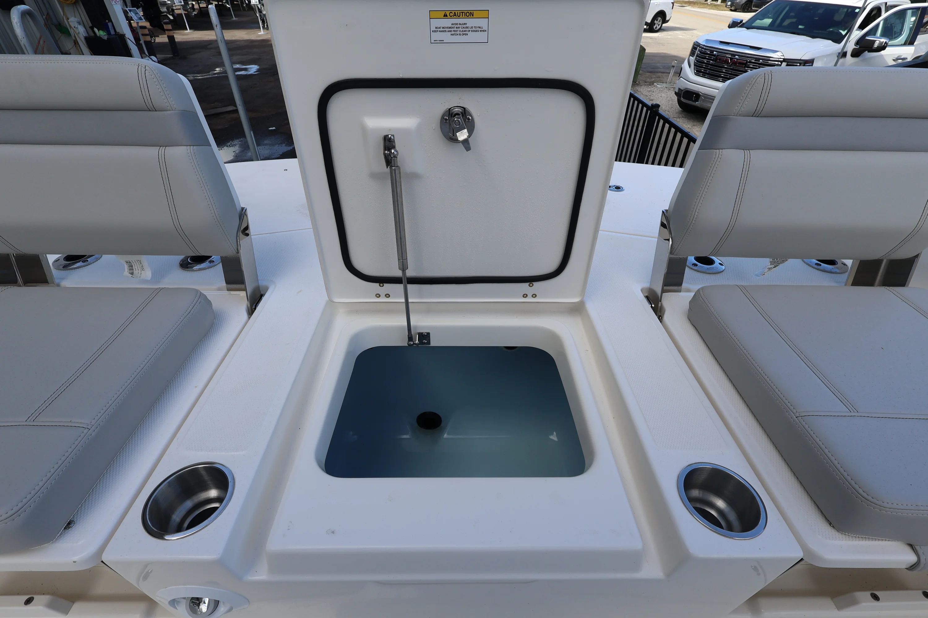 2026 Boston Whaler 250 Dauntless Image Thumbnail #8