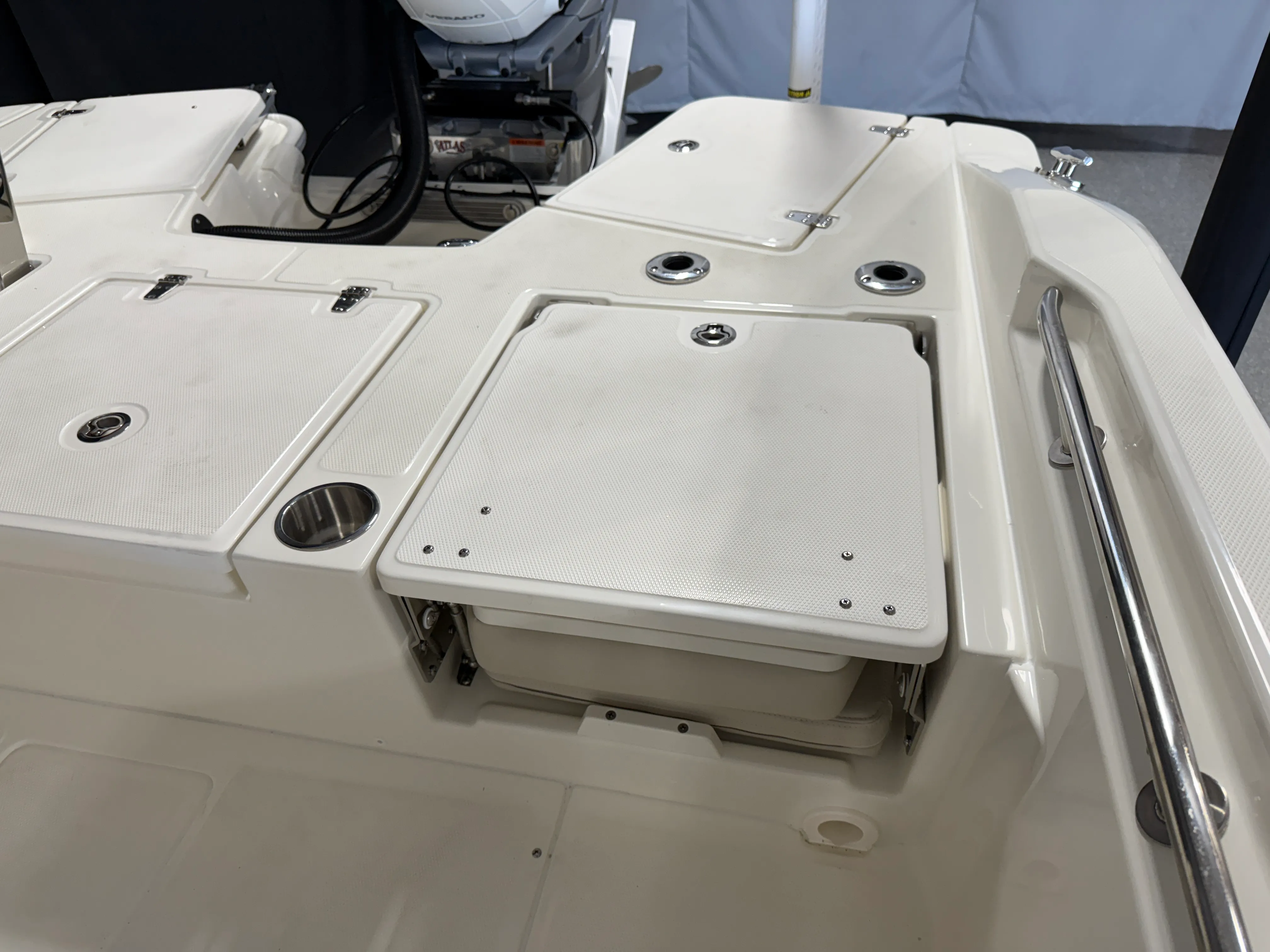 2026 Boston Whaler 250 Dauntless Image Thumbnail #29